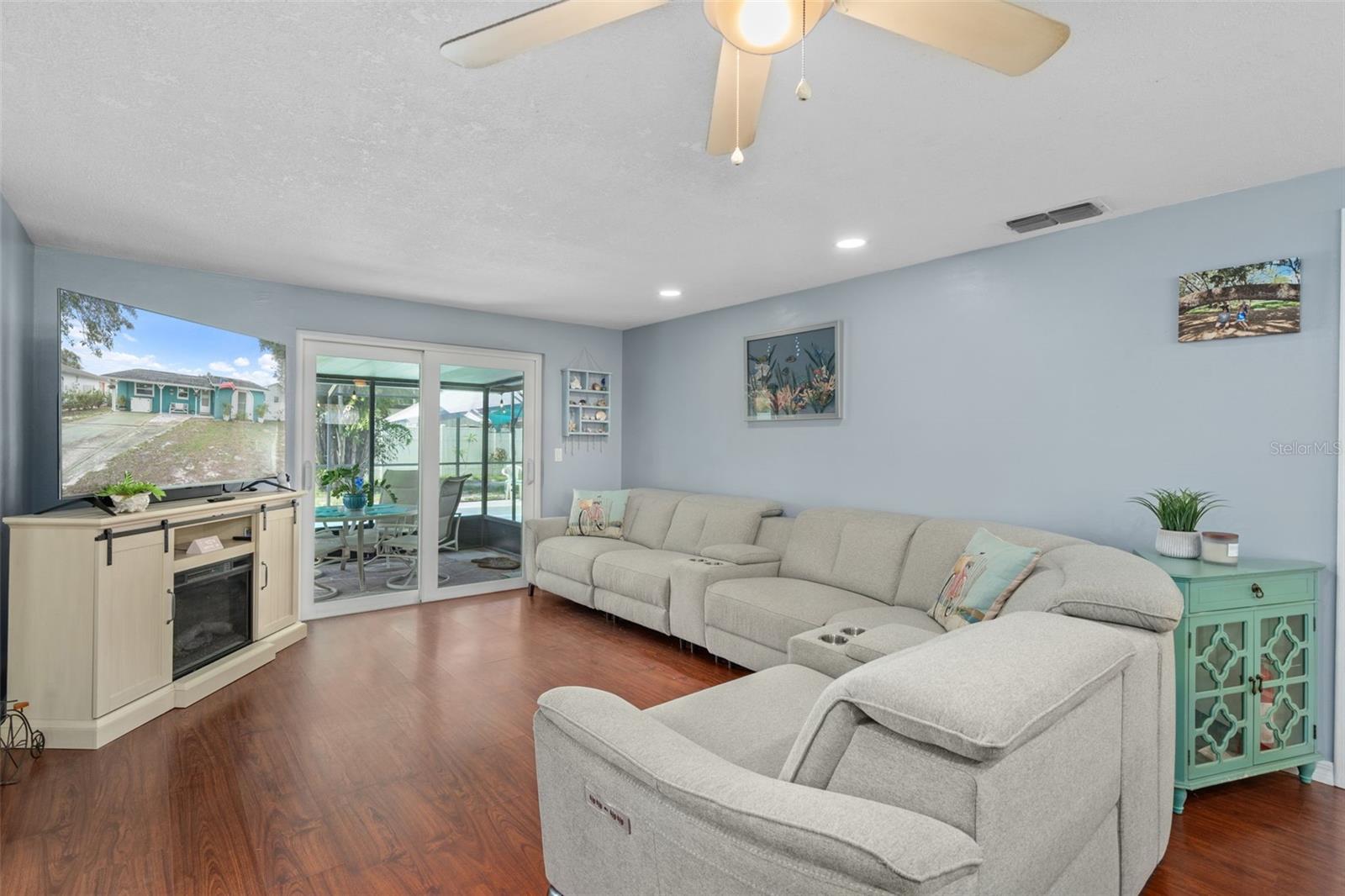 7906 Woodvine, Tampa, FL 33615