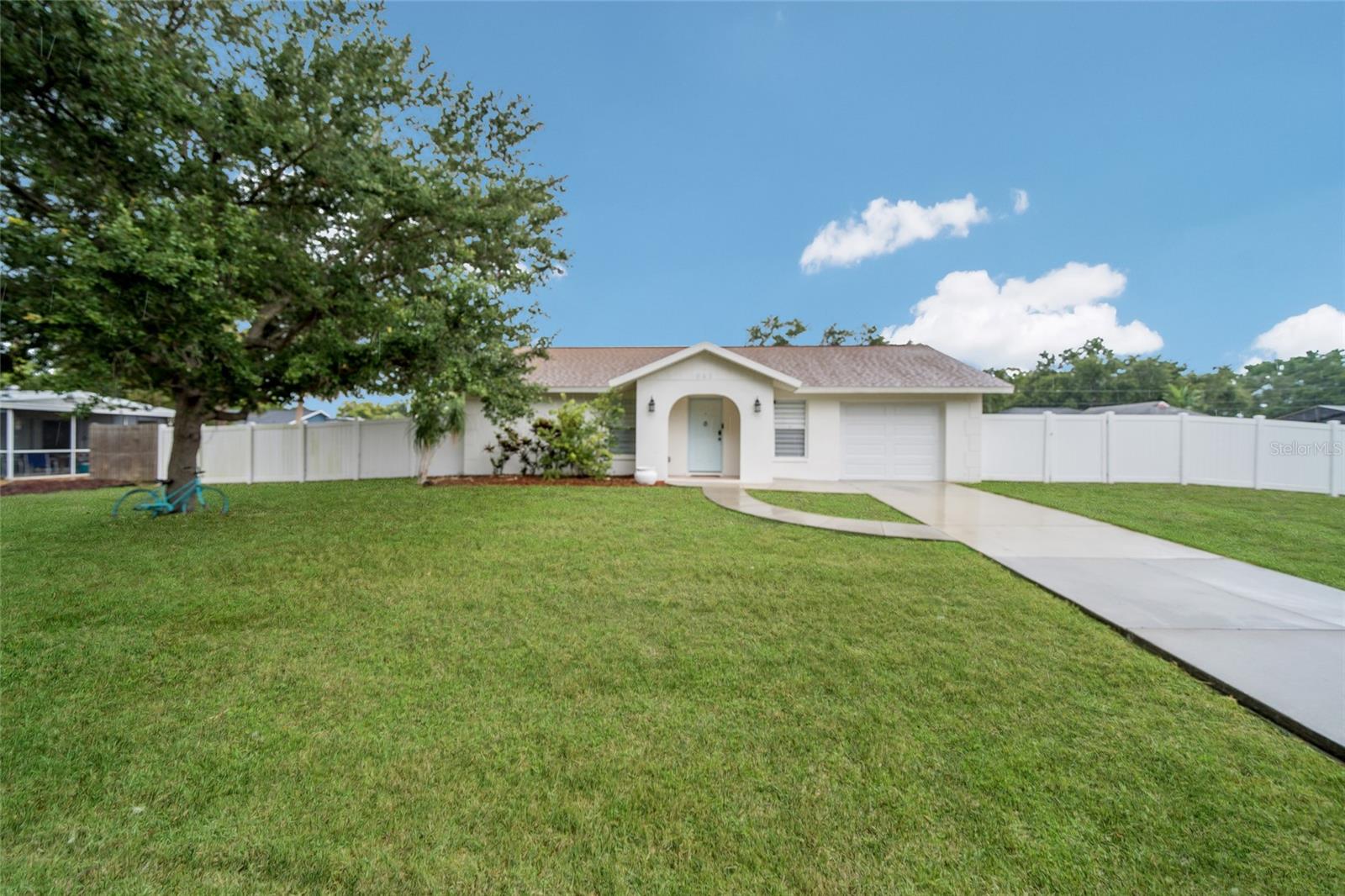 643 Mobile, Venice, FL 34293