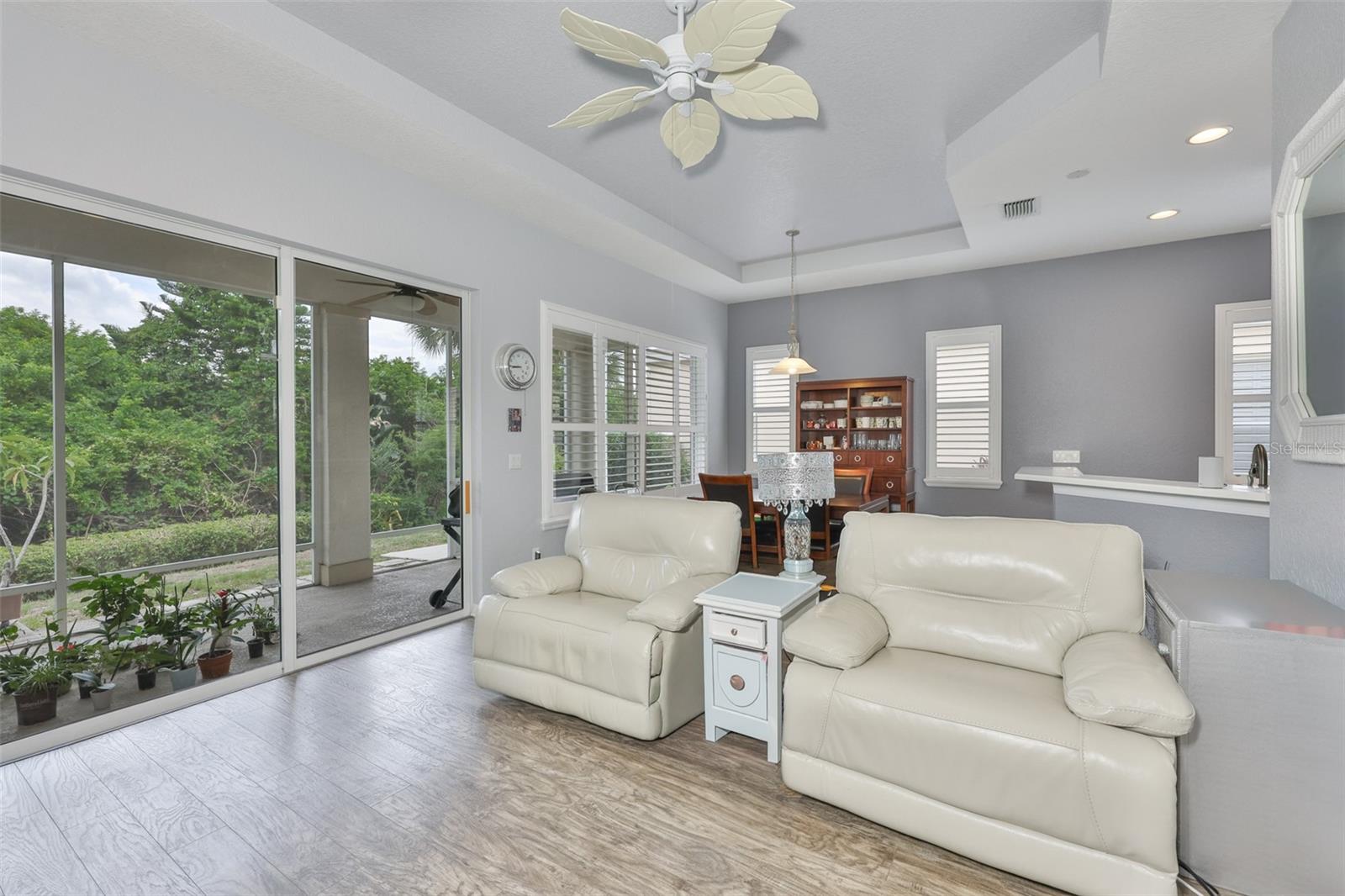 1050 Regal Manor, Sun City Center, FL 33573