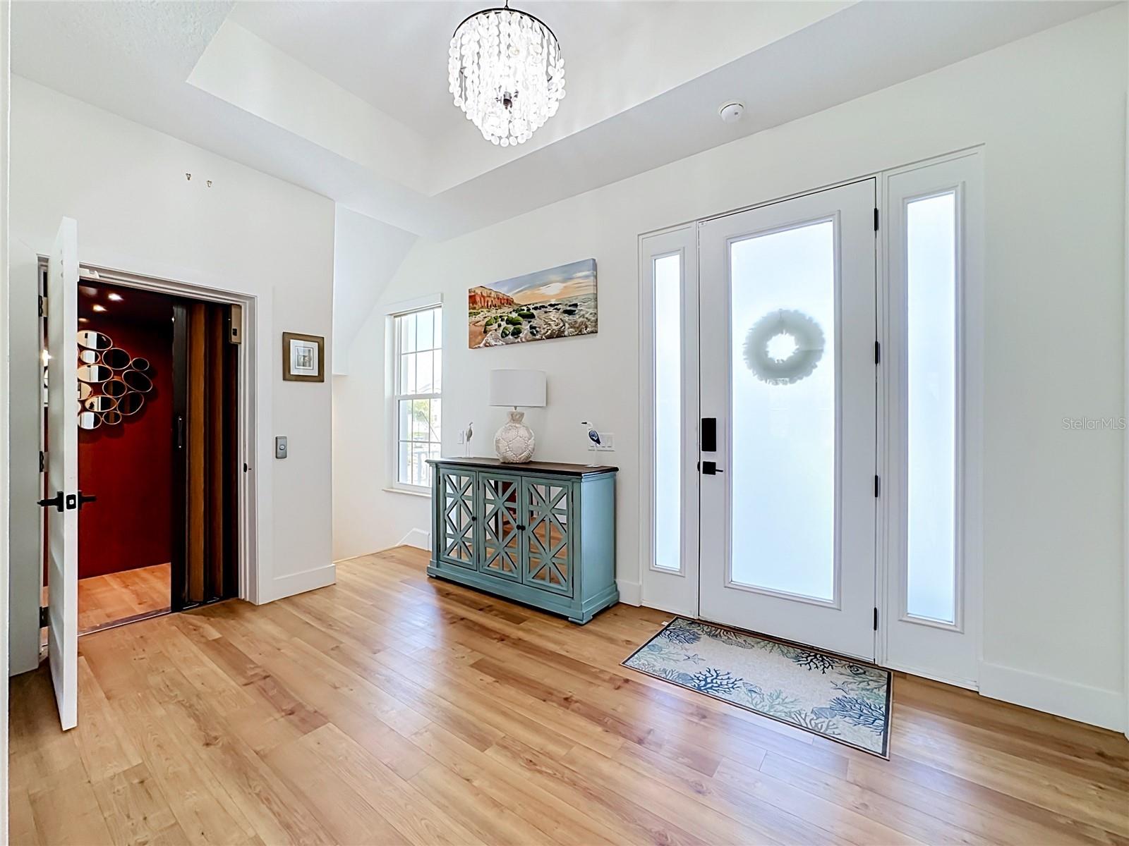 6925 Bochi, Sarasota, FL 34242