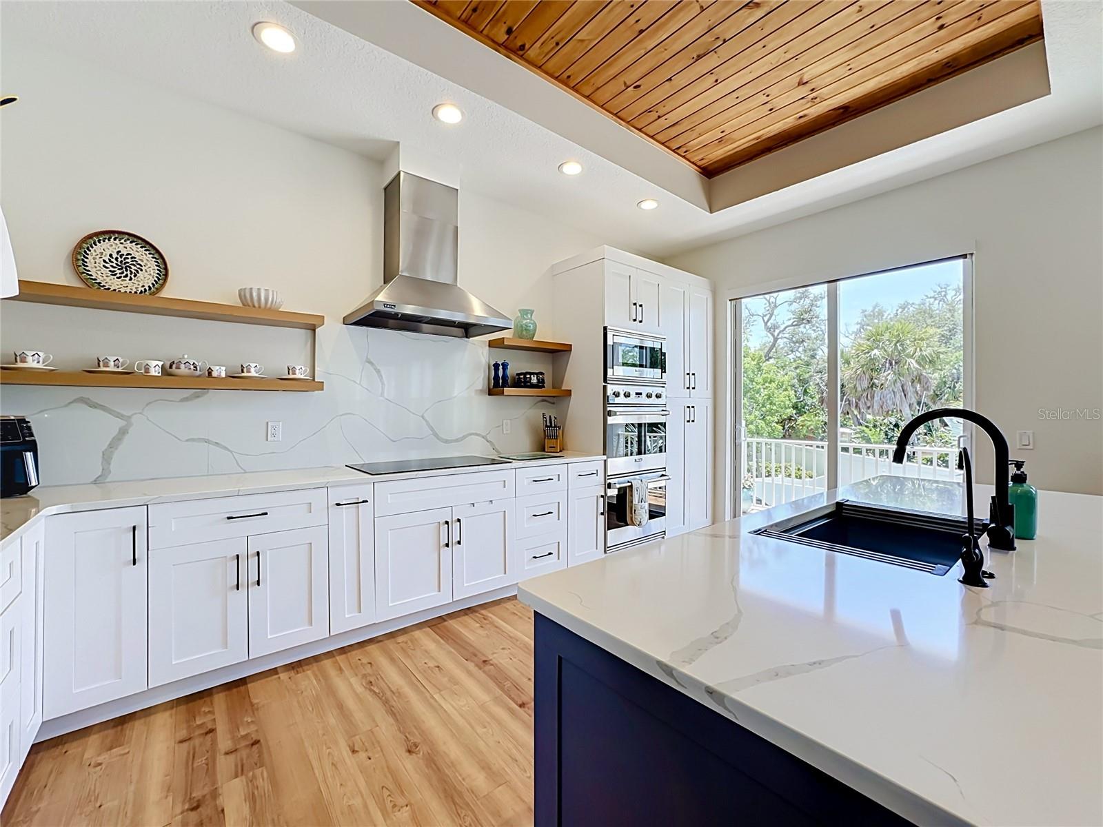 6925 Bochi, Sarasota, FL 34242