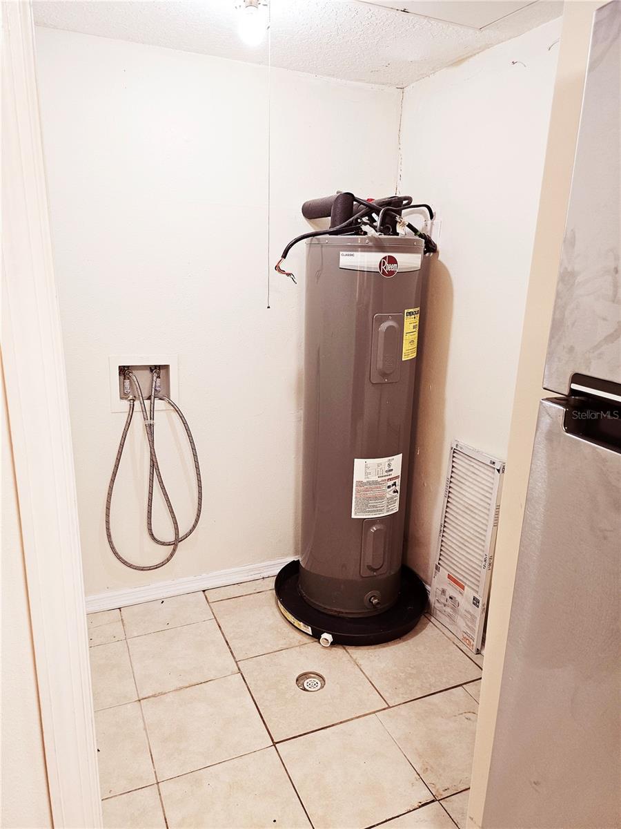 1916 Lake Atriums Unit 25, Orlando, FL 32839