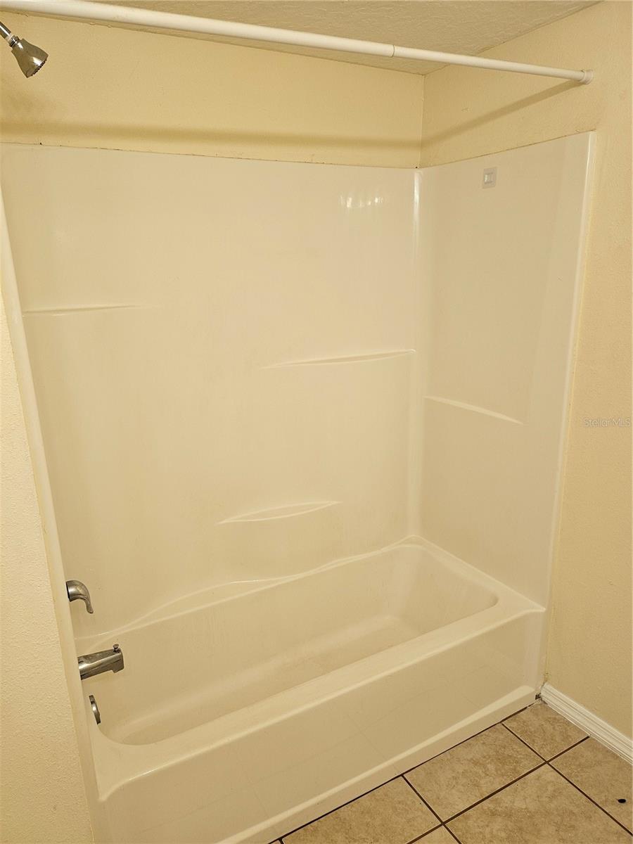 1916 Lake Atriums Unit 25, Orlando, FL 32839