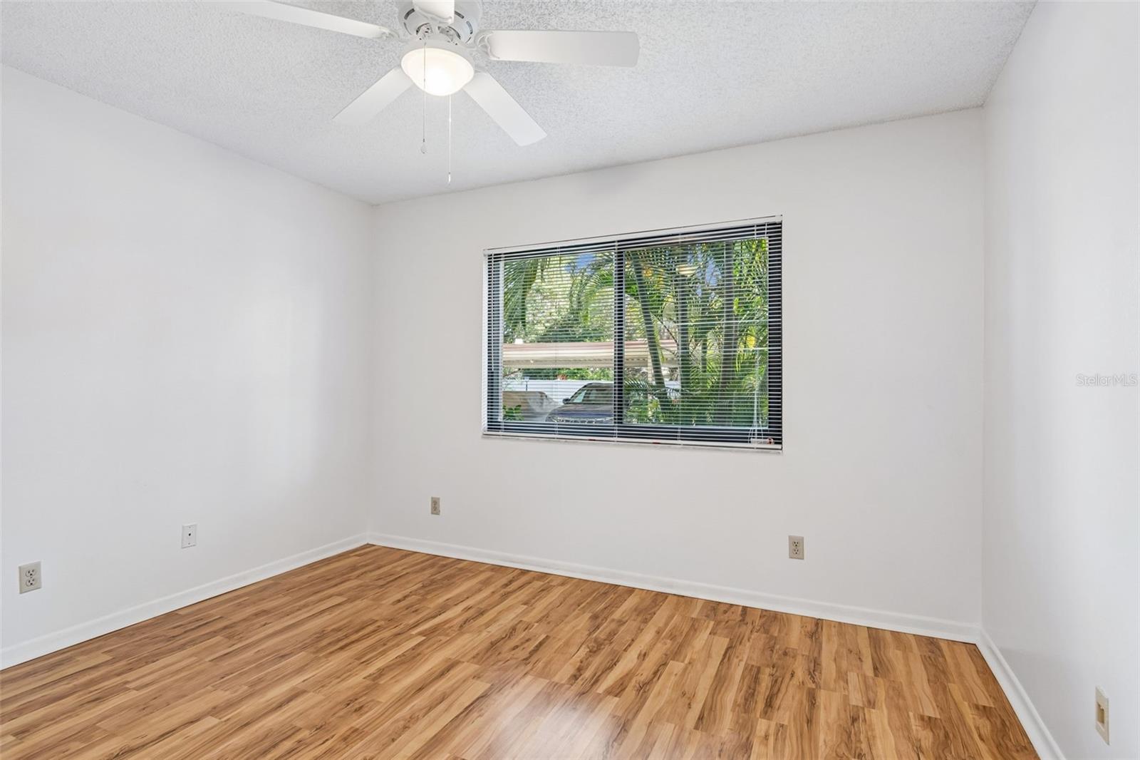 723 83rd Unit 104, St Petersburg, FL 33702