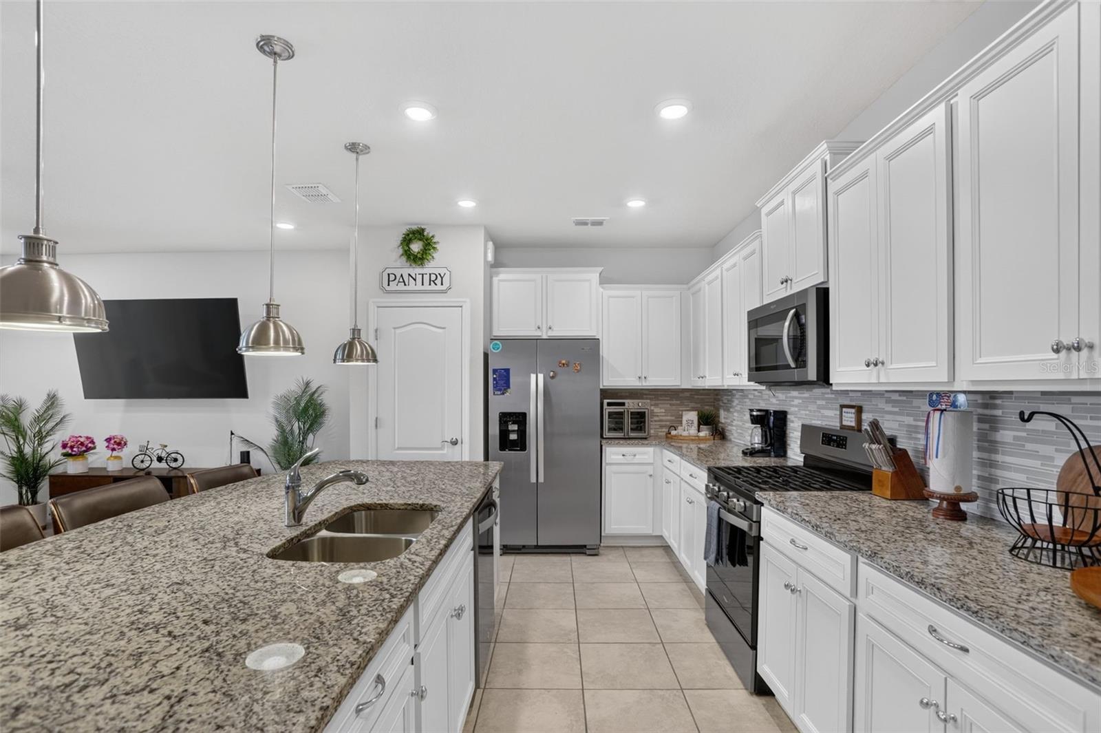 7573 Oak Spring, Davenport, FL 33837