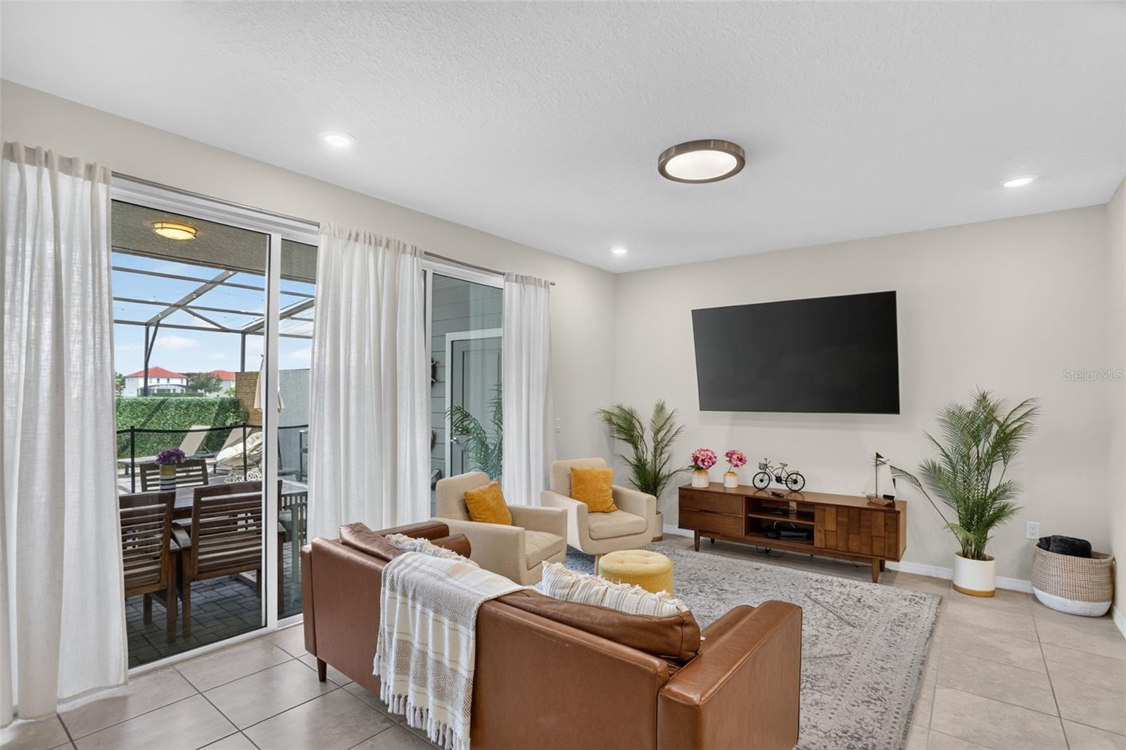 7573 Oak Spring, Davenport, FL 33837