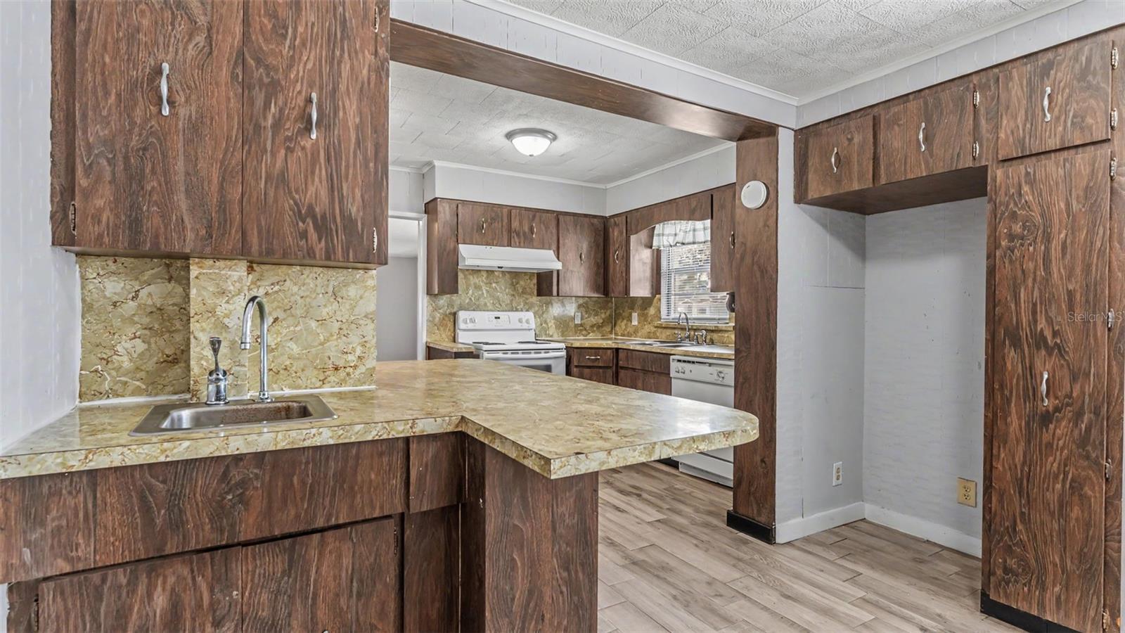 5353 7th, Lakeland, FL 33812