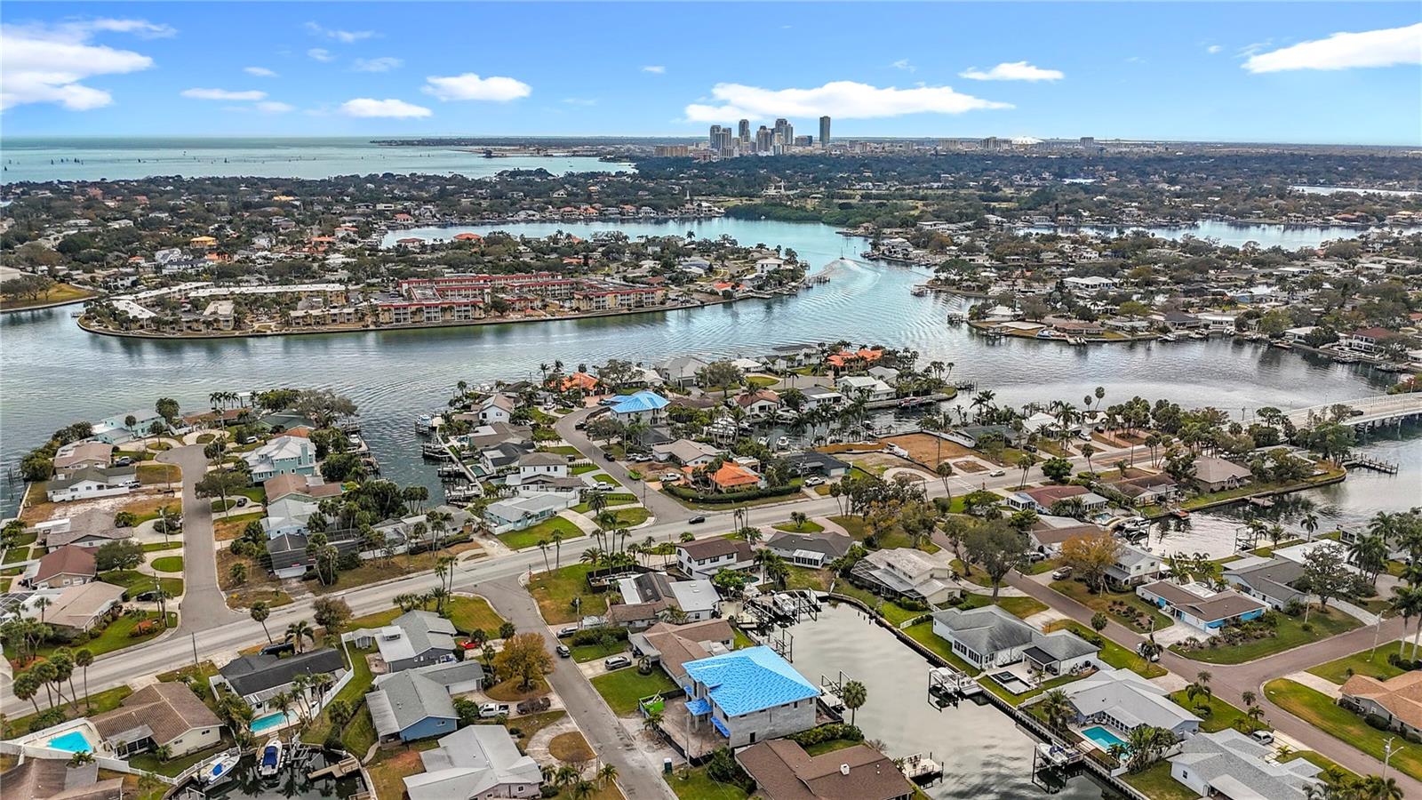 4086 13th, St Petersburg, FL 33703