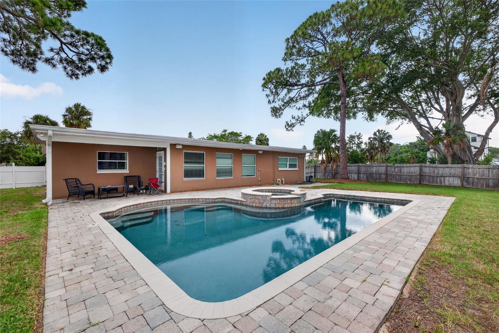 4627 Venetian, St Petersburg, FL 33704