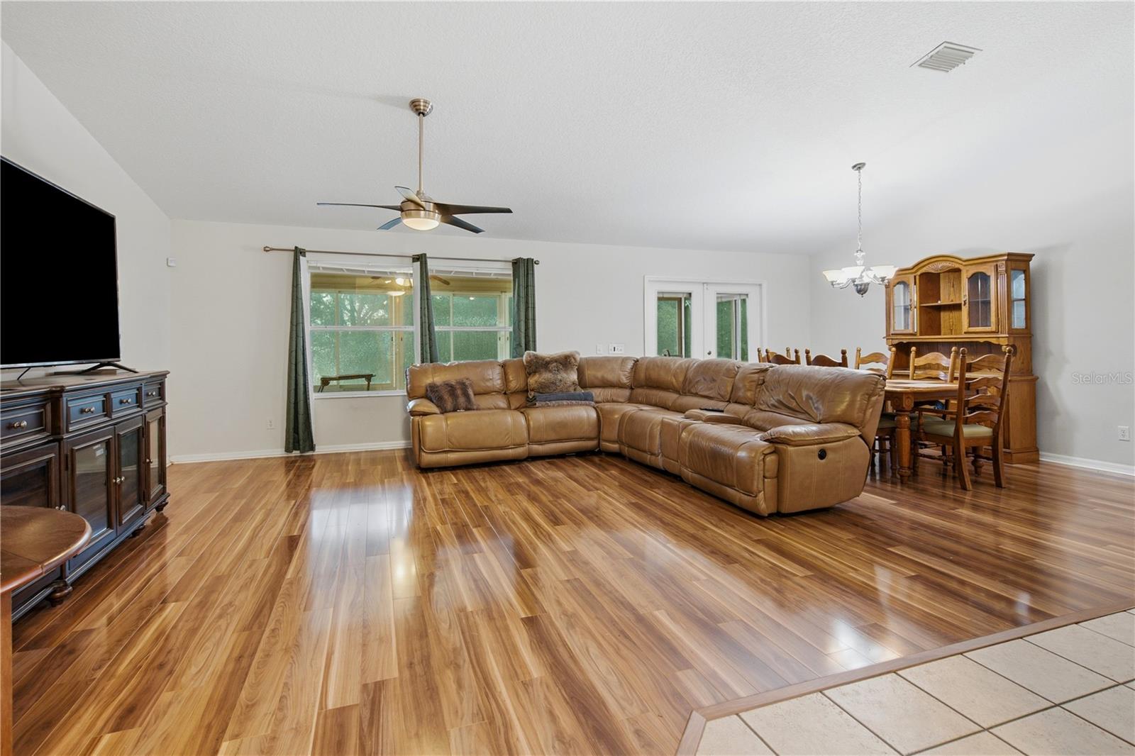 16723 173rd Terrace, Weirsdale, FL 32195