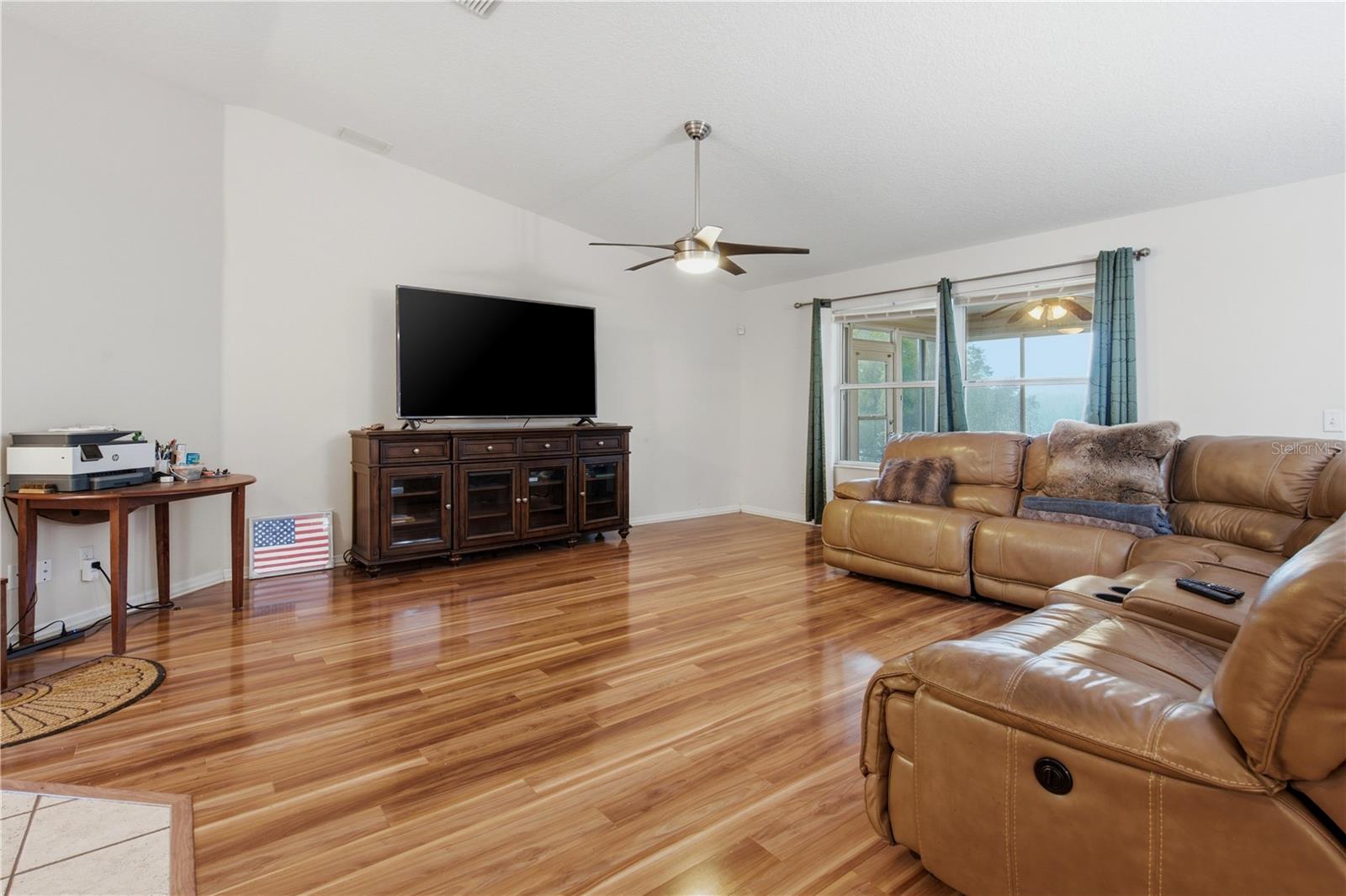 16723 173rd Terrace, Weirsdale, FL 32195