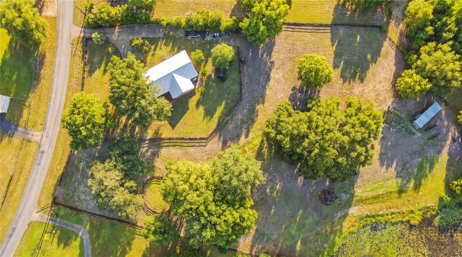 16723 173rd Terrace, Weirsdale, FL 32195