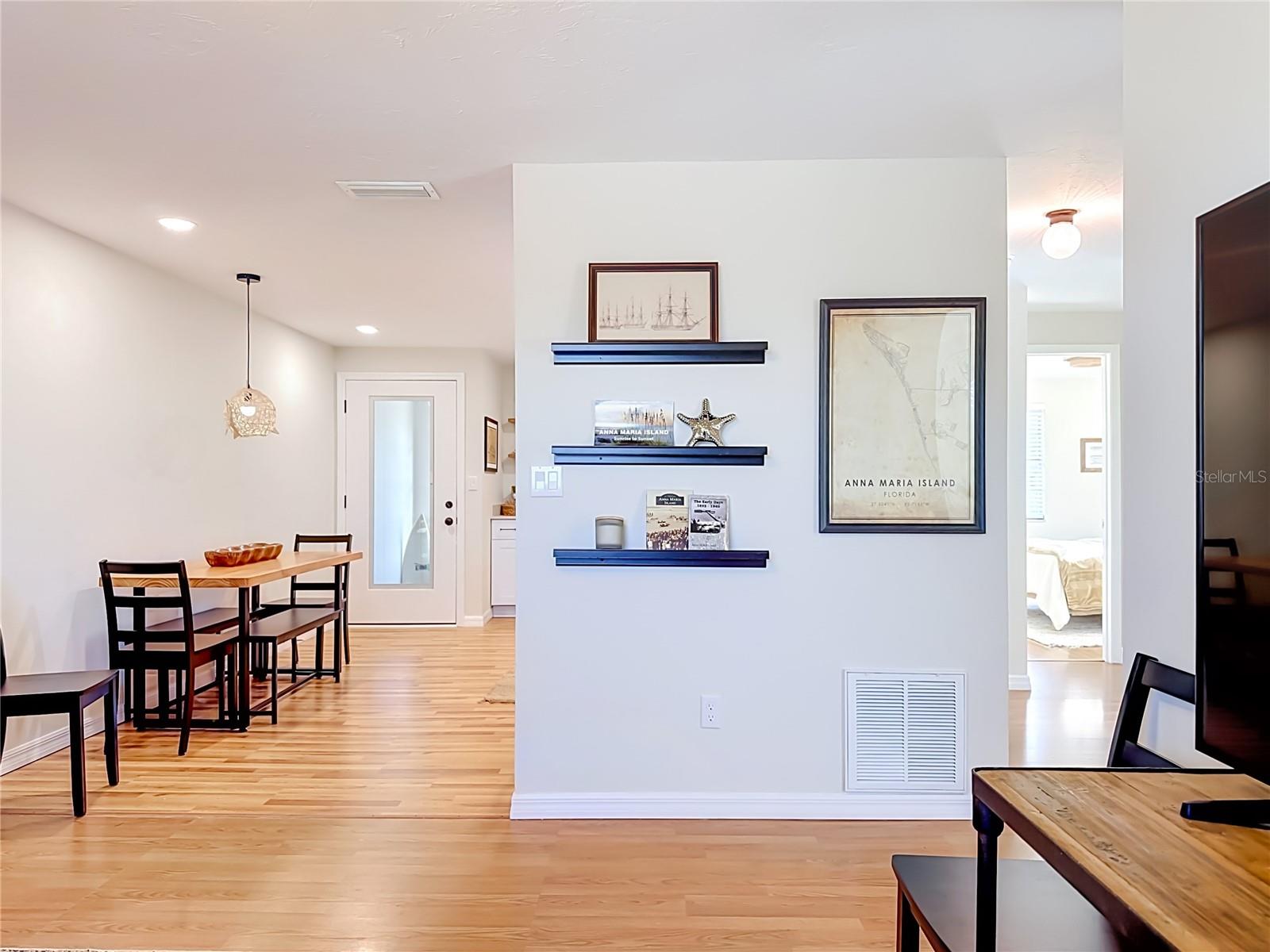 202 Peacock Unit B, Holmes Beach, FL 34217