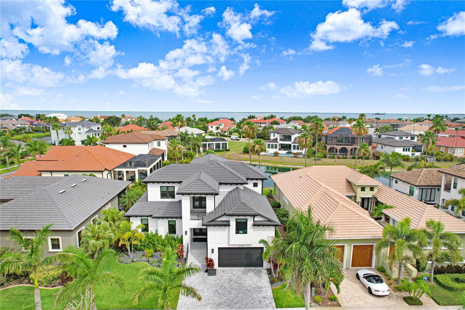 6104 Lagomar, Apollo Beach, FL 33572