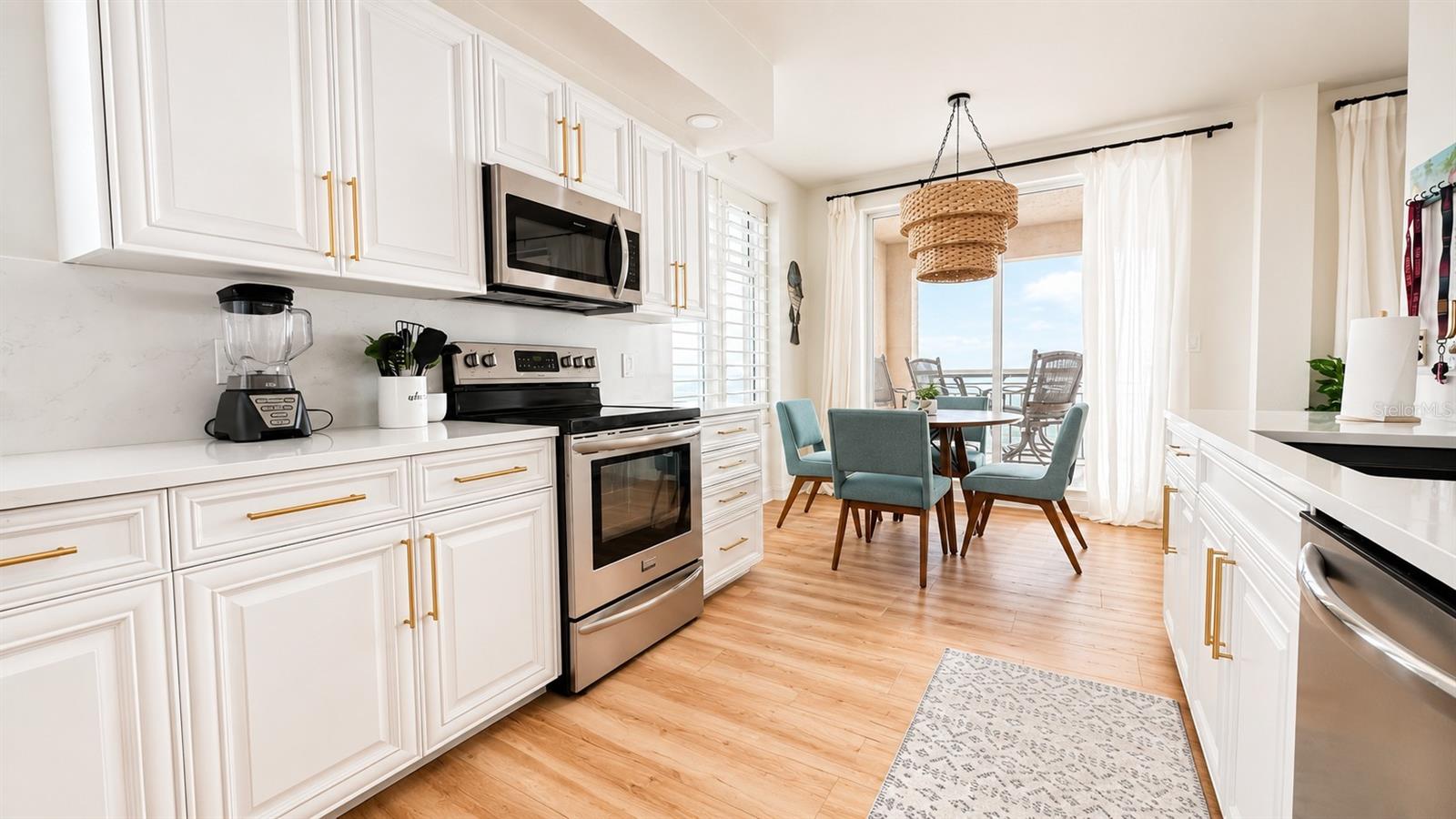 10 Papaya Unit 901, Clearwater Beach, FL 33767