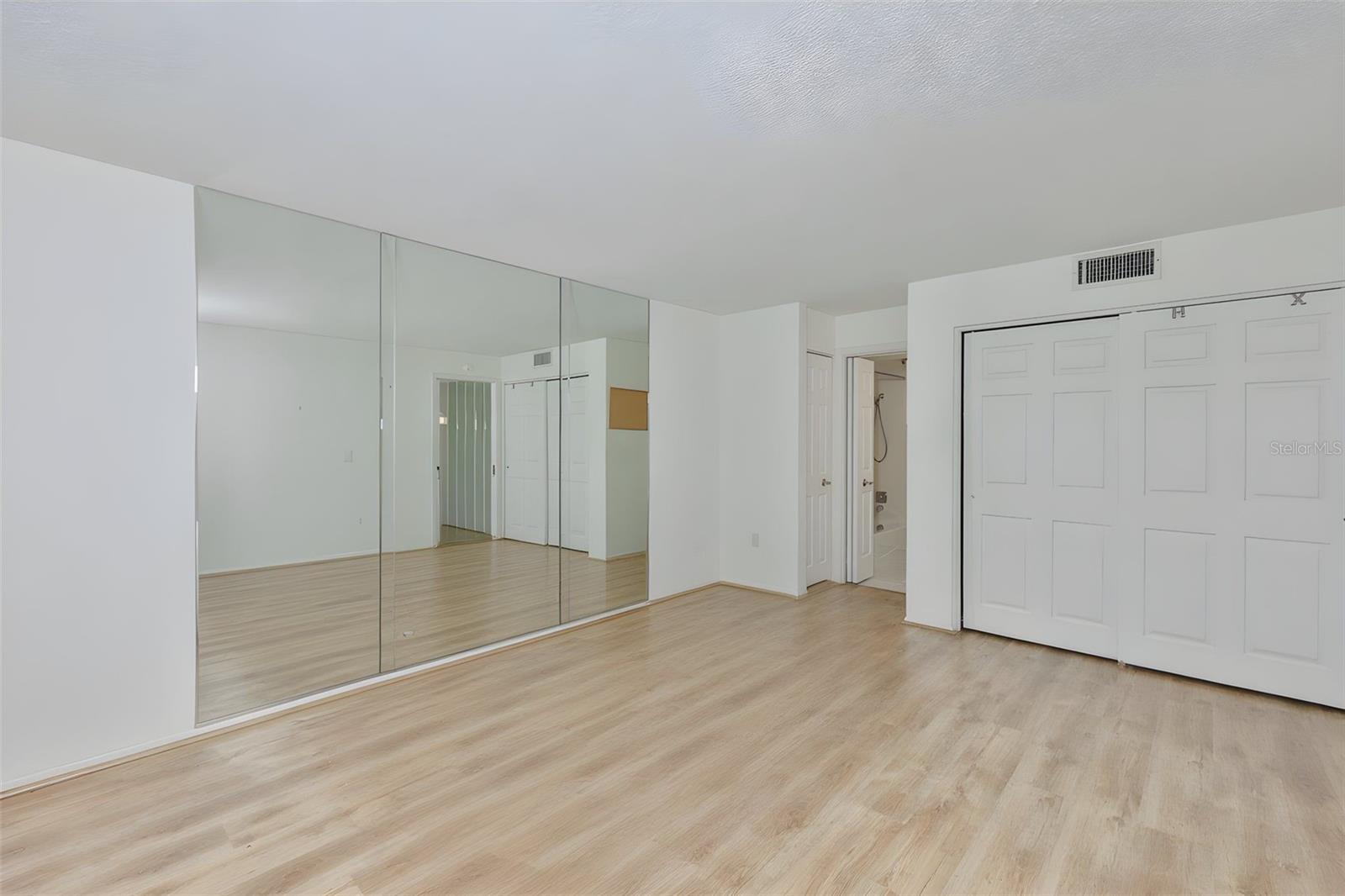 647 Woodlawn Unit 647, Bradenton, FL 34210