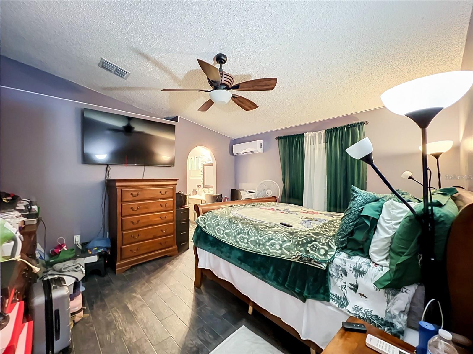 2131 Corner School, Orlando, FL 32820