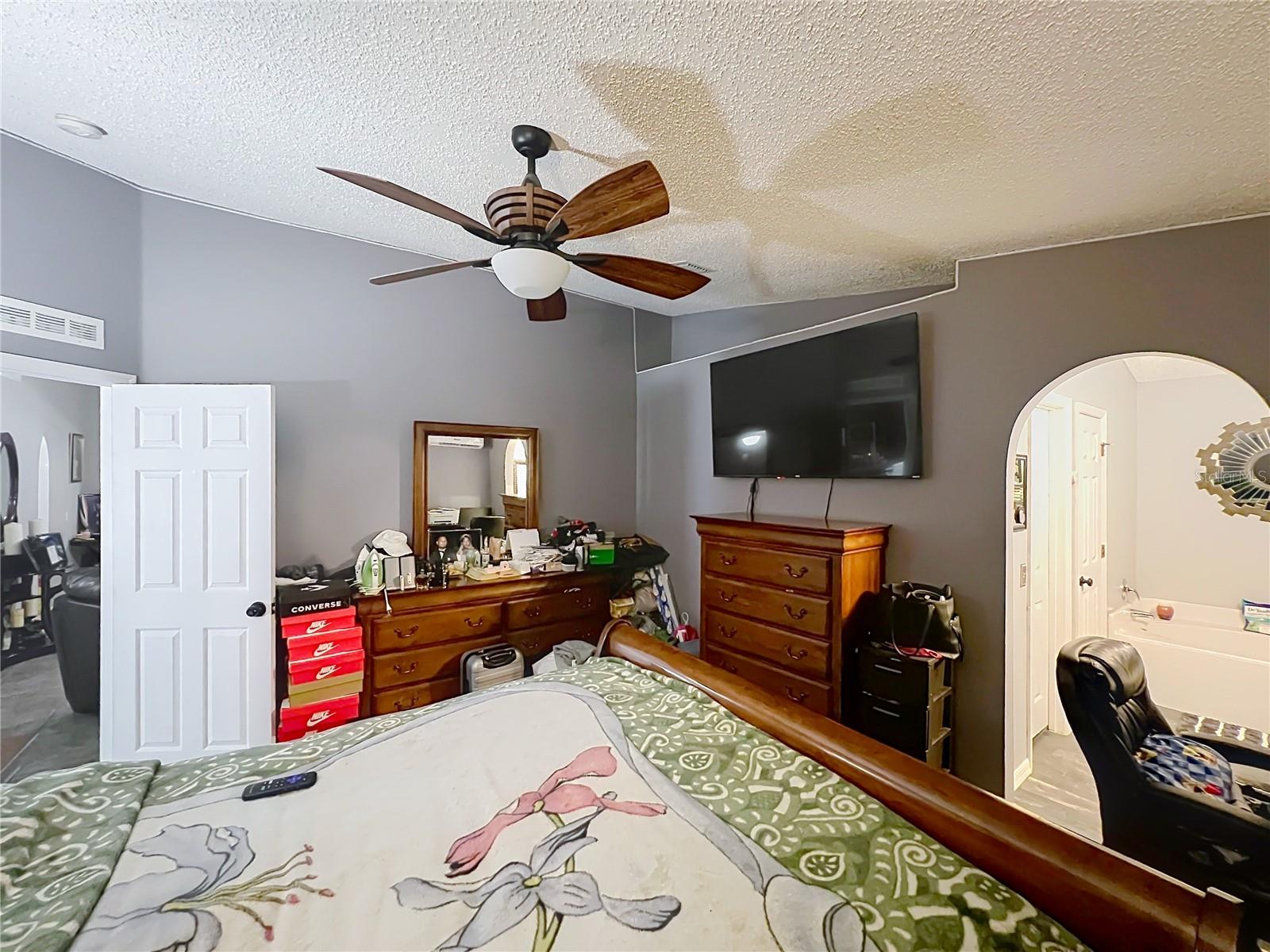 2131 Corner School, Orlando, FL 32820
