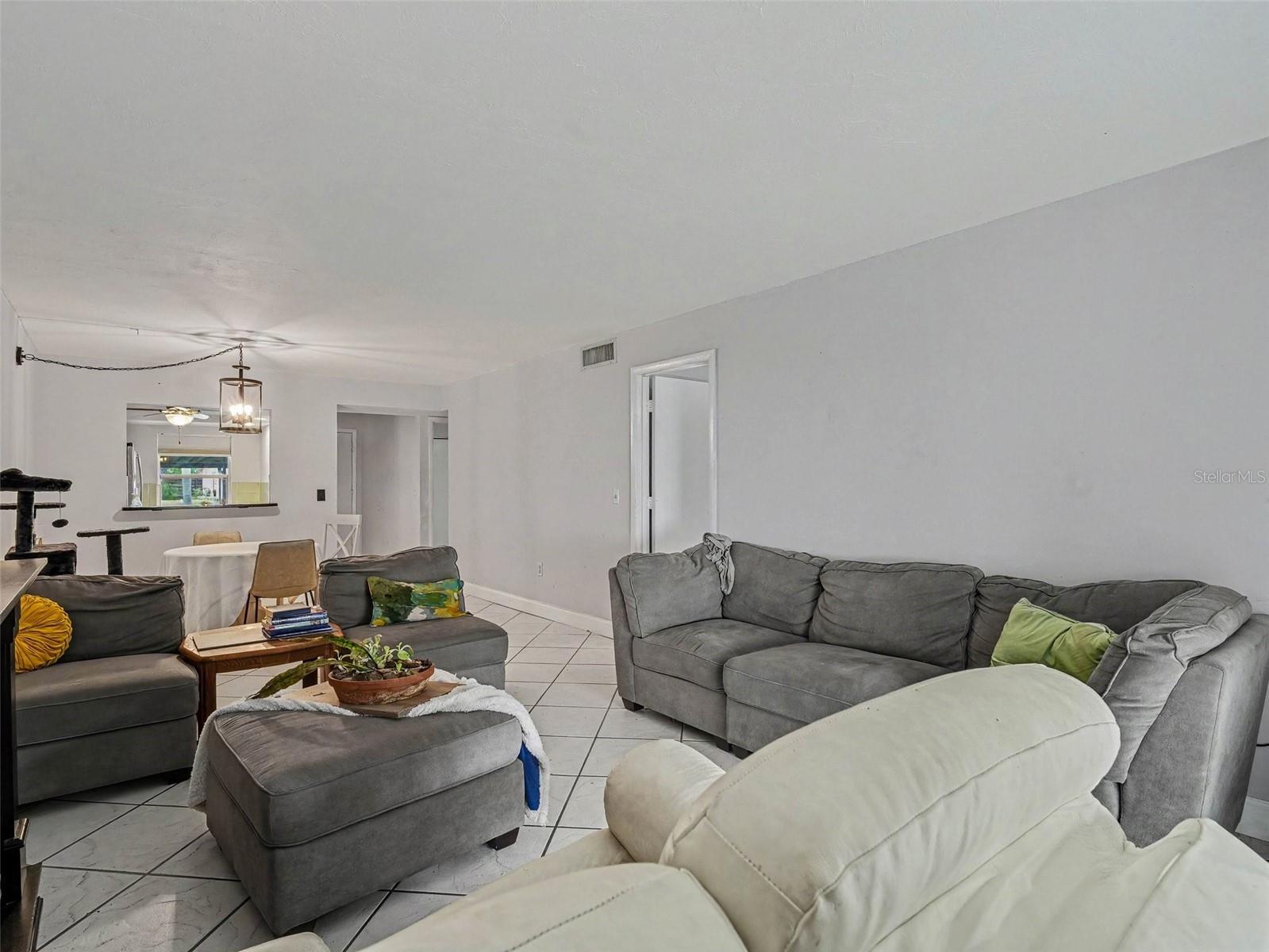 2653 Woodgate Unit E-3, Sarasota, FL 34231