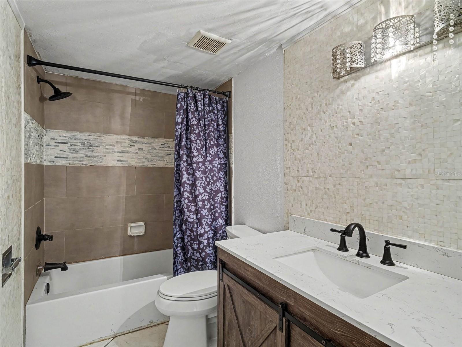 2653 Woodgate Unit E-3, Sarasota, FL 34231