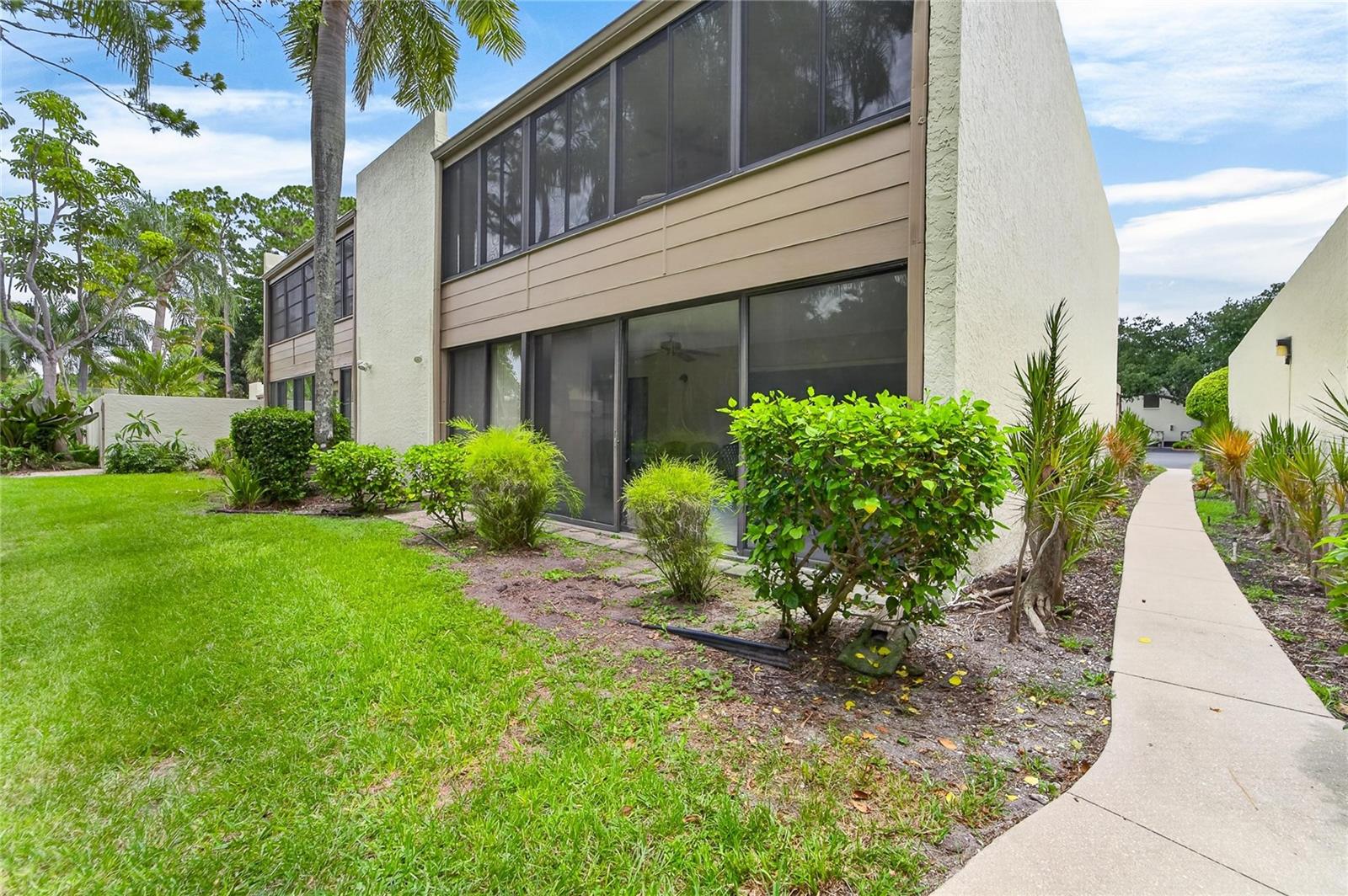 593 Lakeside Unit 593, Bradenton, FL 34210