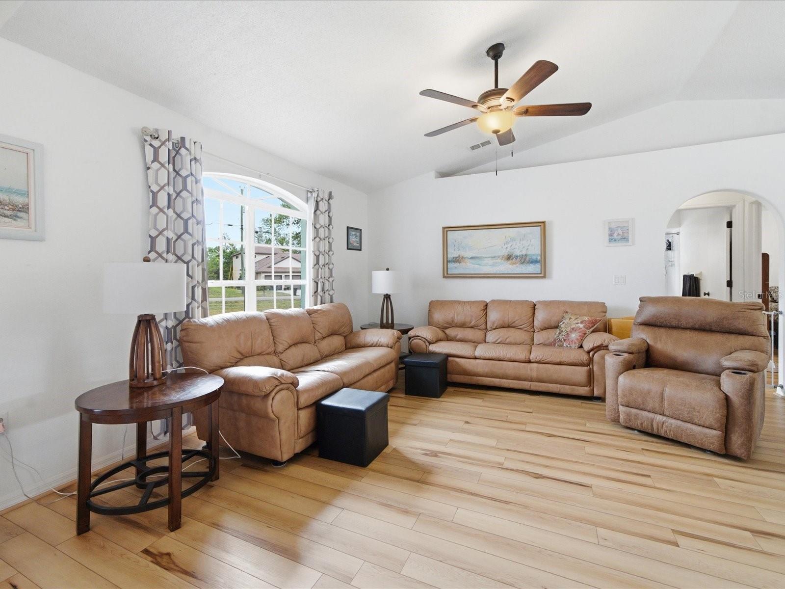 2478 Glenridge Dr, Spring Hill, FL 34609