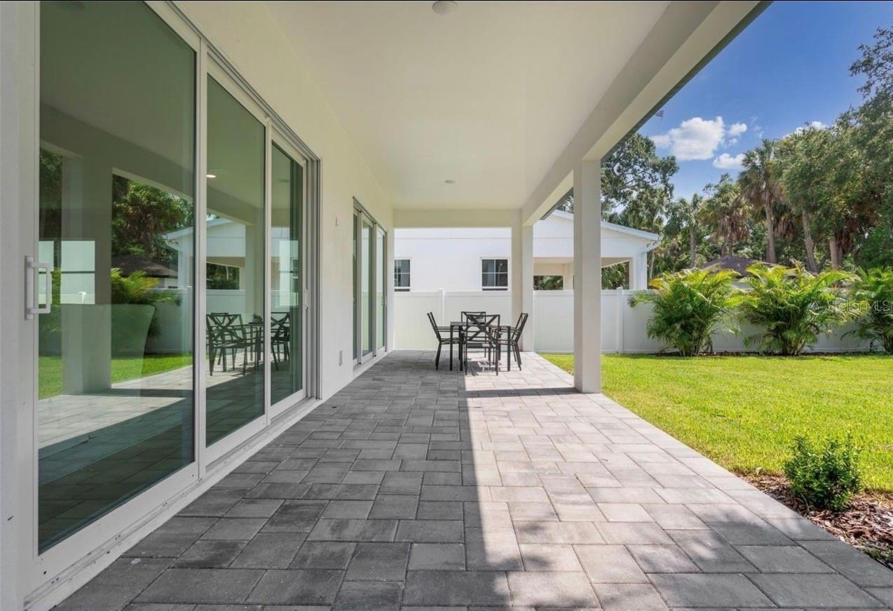 6705 Himes, Tampa, FL 33611