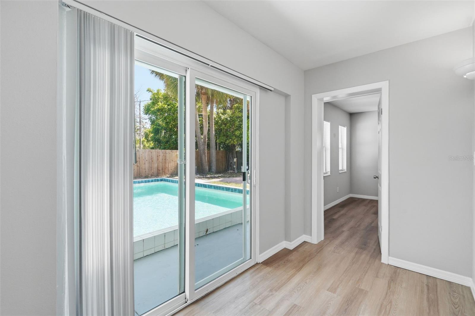 3934 Helena, St Petersburg, FL 33703