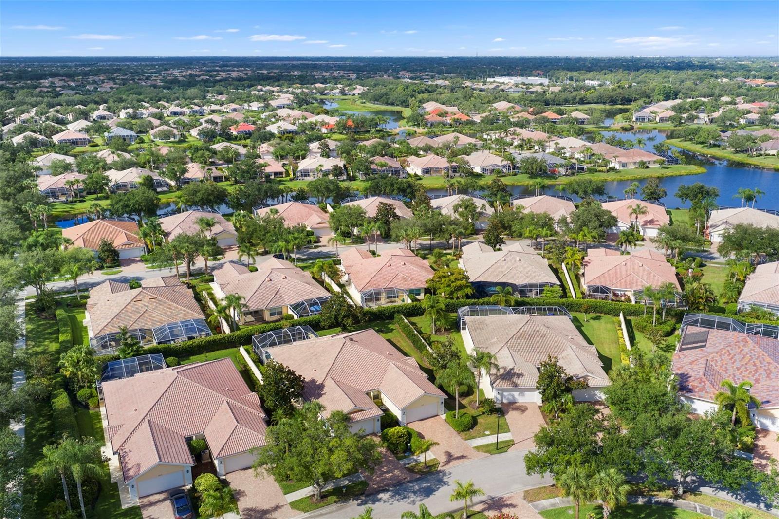 5793 Ithaca, Sarasota, FL 34238
