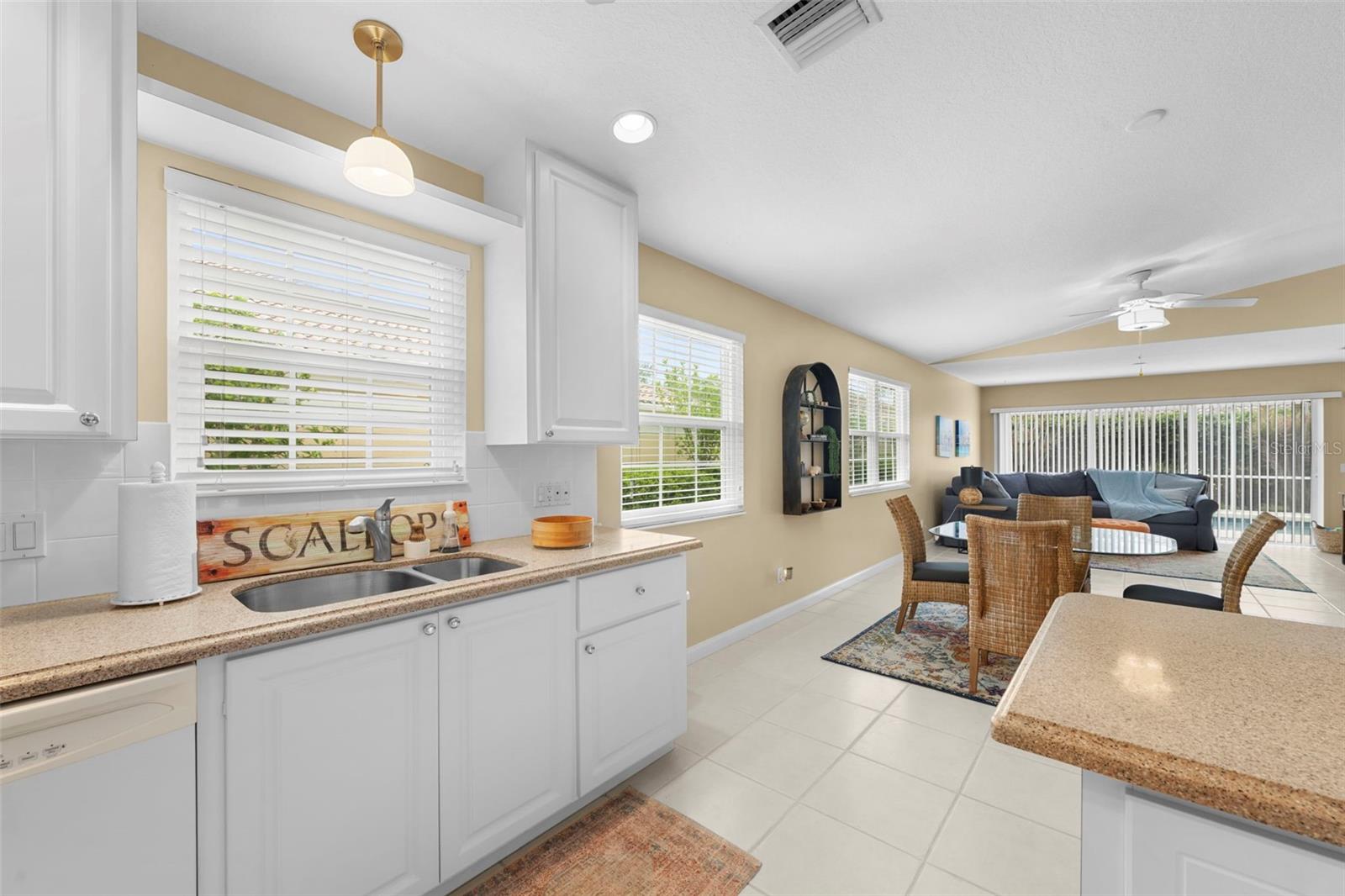 5793 Ithaca, Sarasota, FL 34238