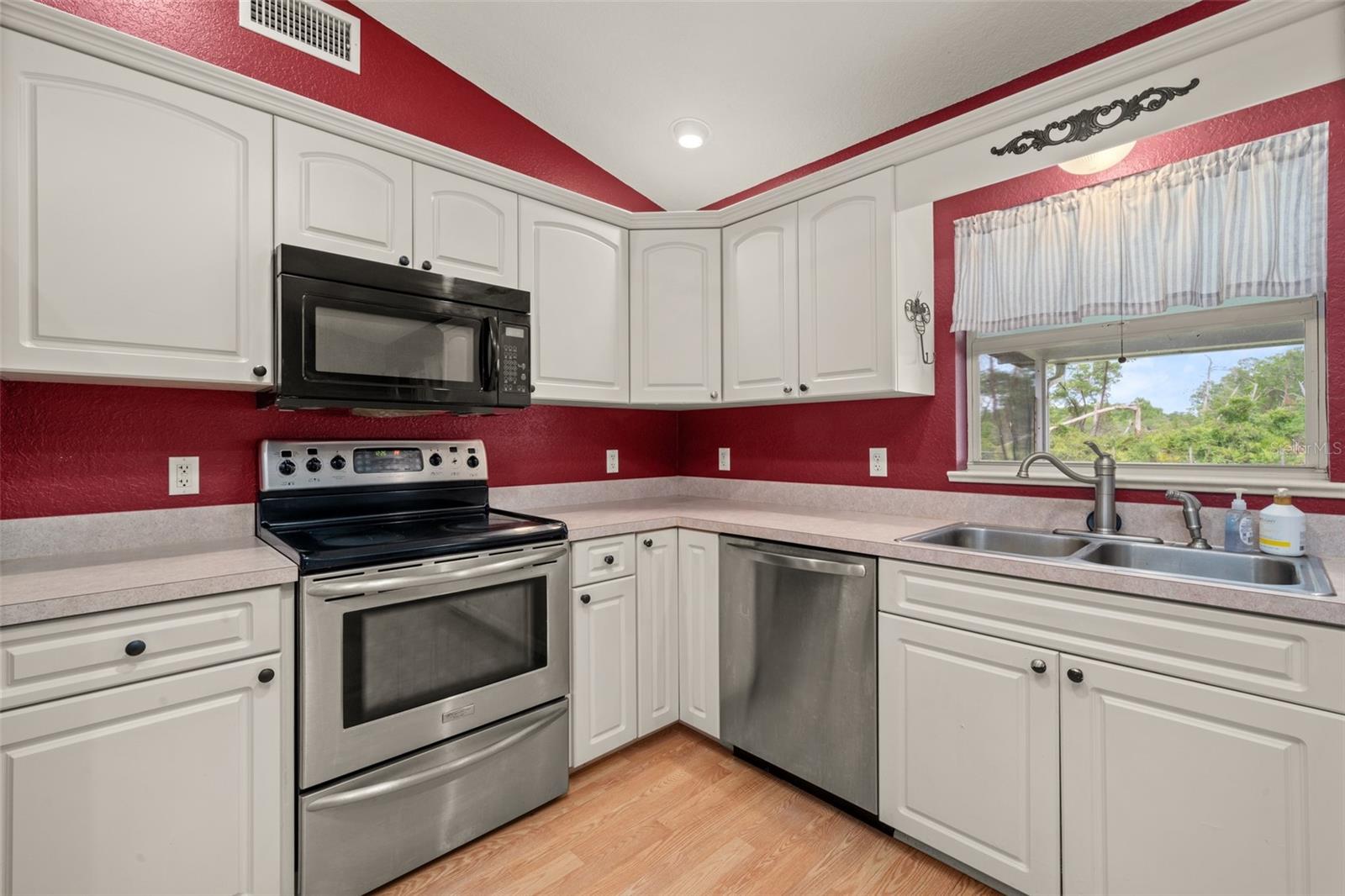2630 Gresham, Sebring, FL 33875