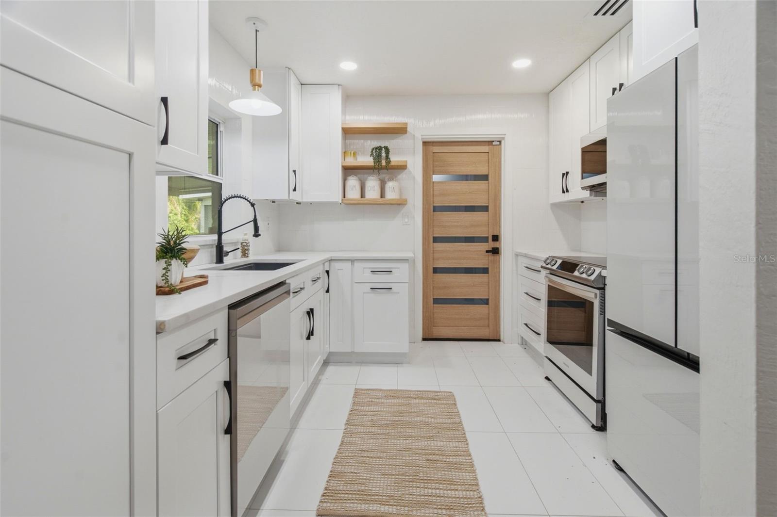 832 Thalia, Orlando, FL 32807