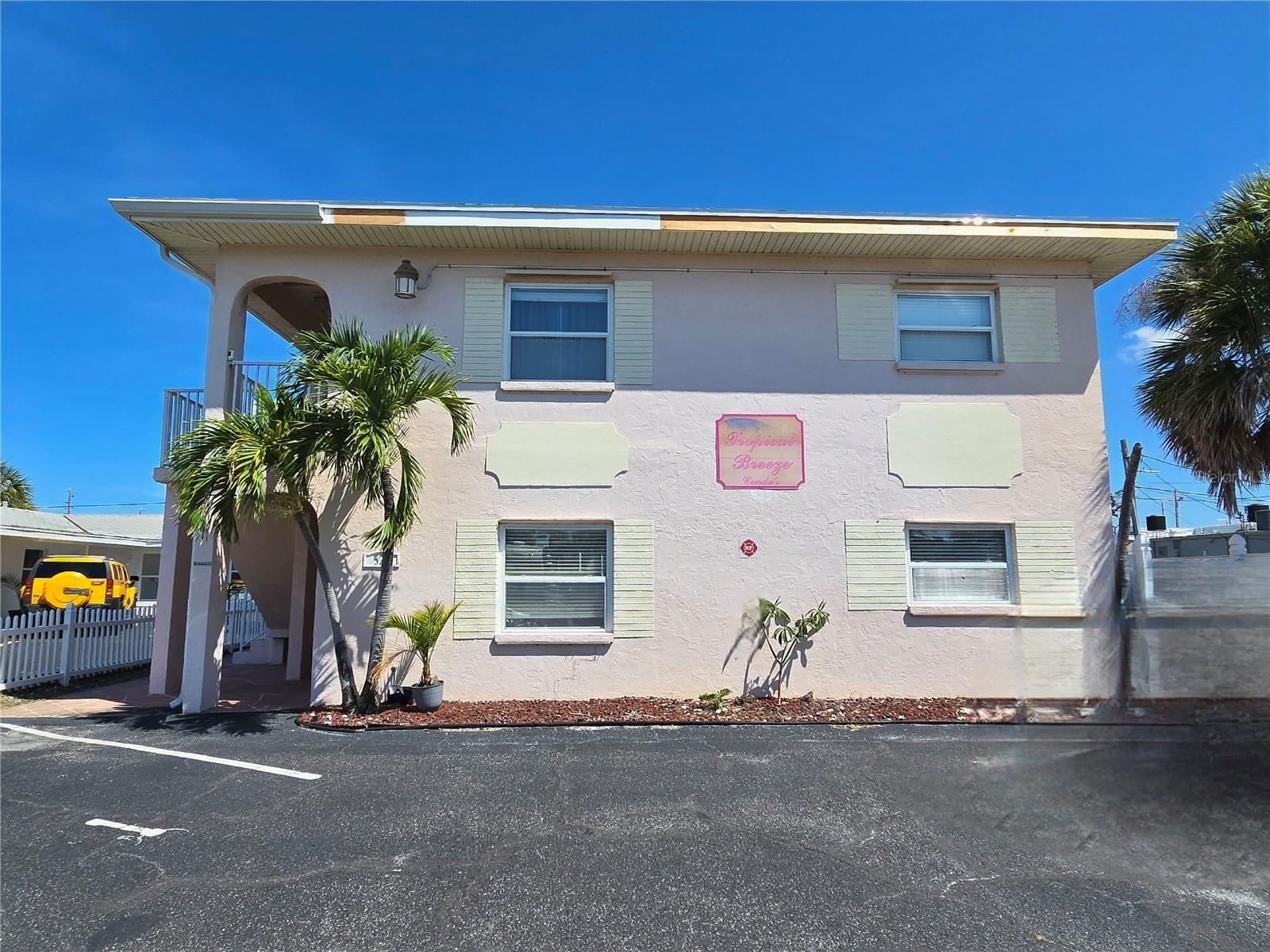 525 73rd Unit 2, St Pete Beach, FL 33706