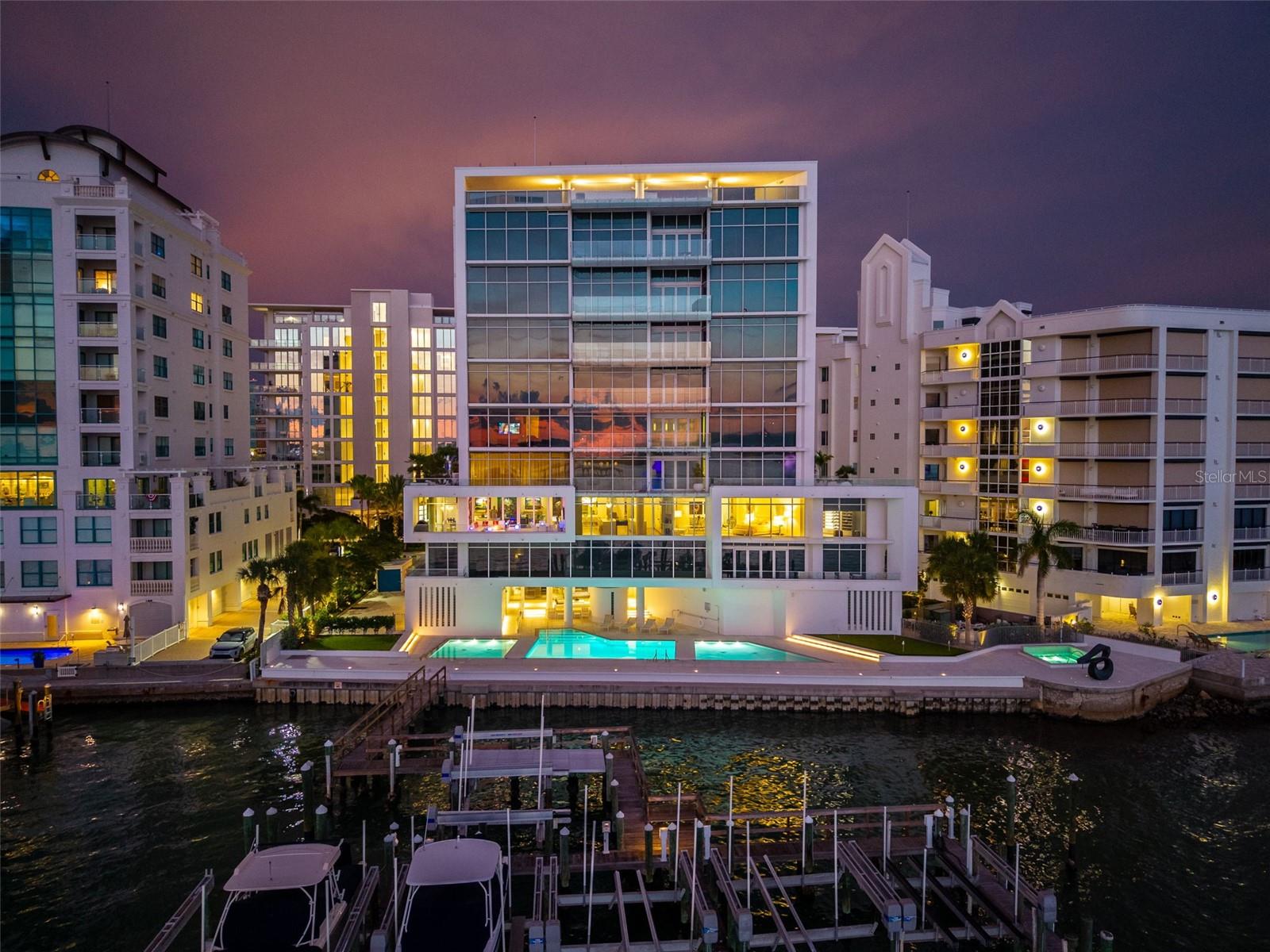 280 Golden Gate Unit 300, Sarasota, FL 34236