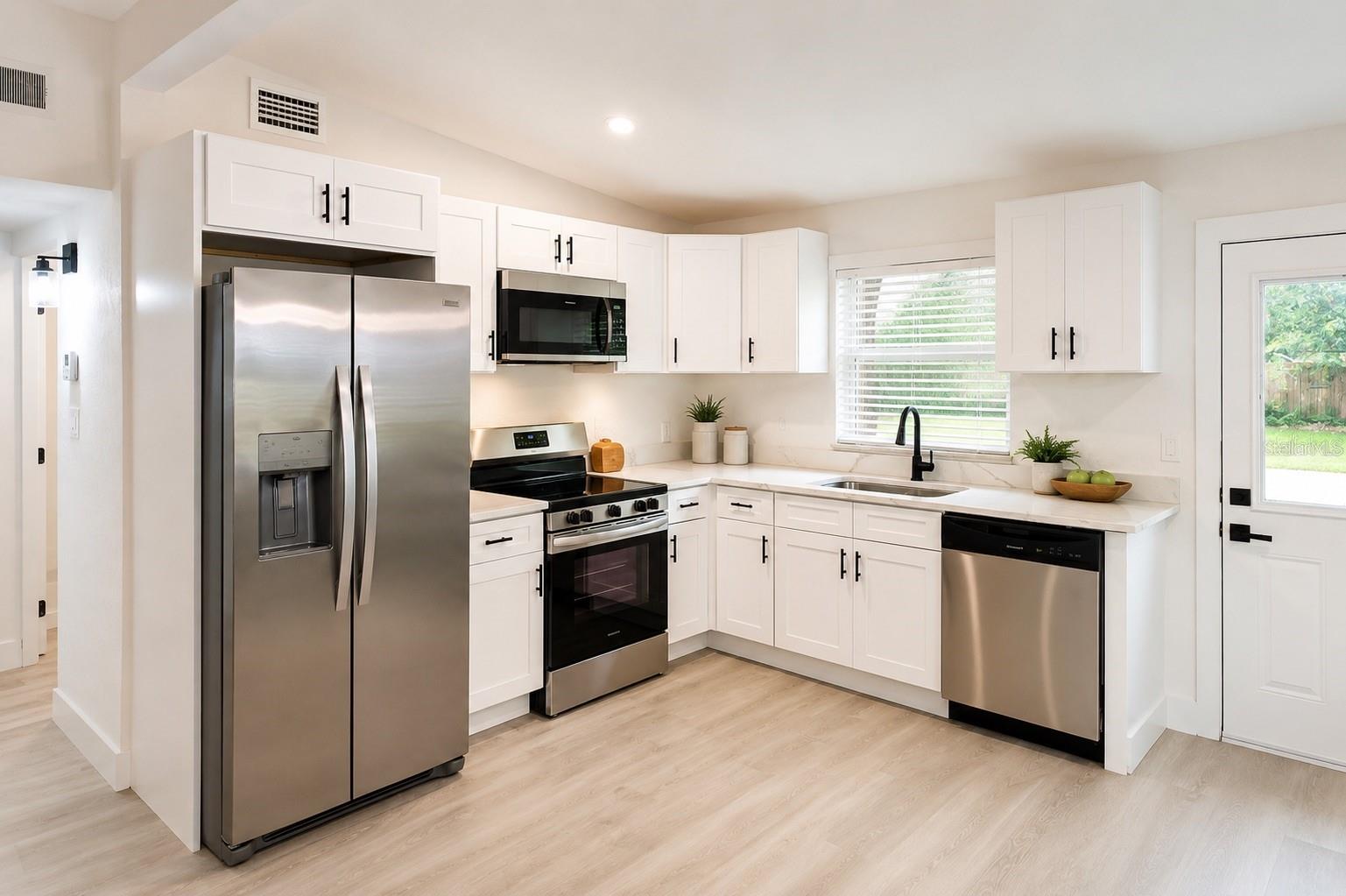 9001 82nd, Seminole, FL 33777