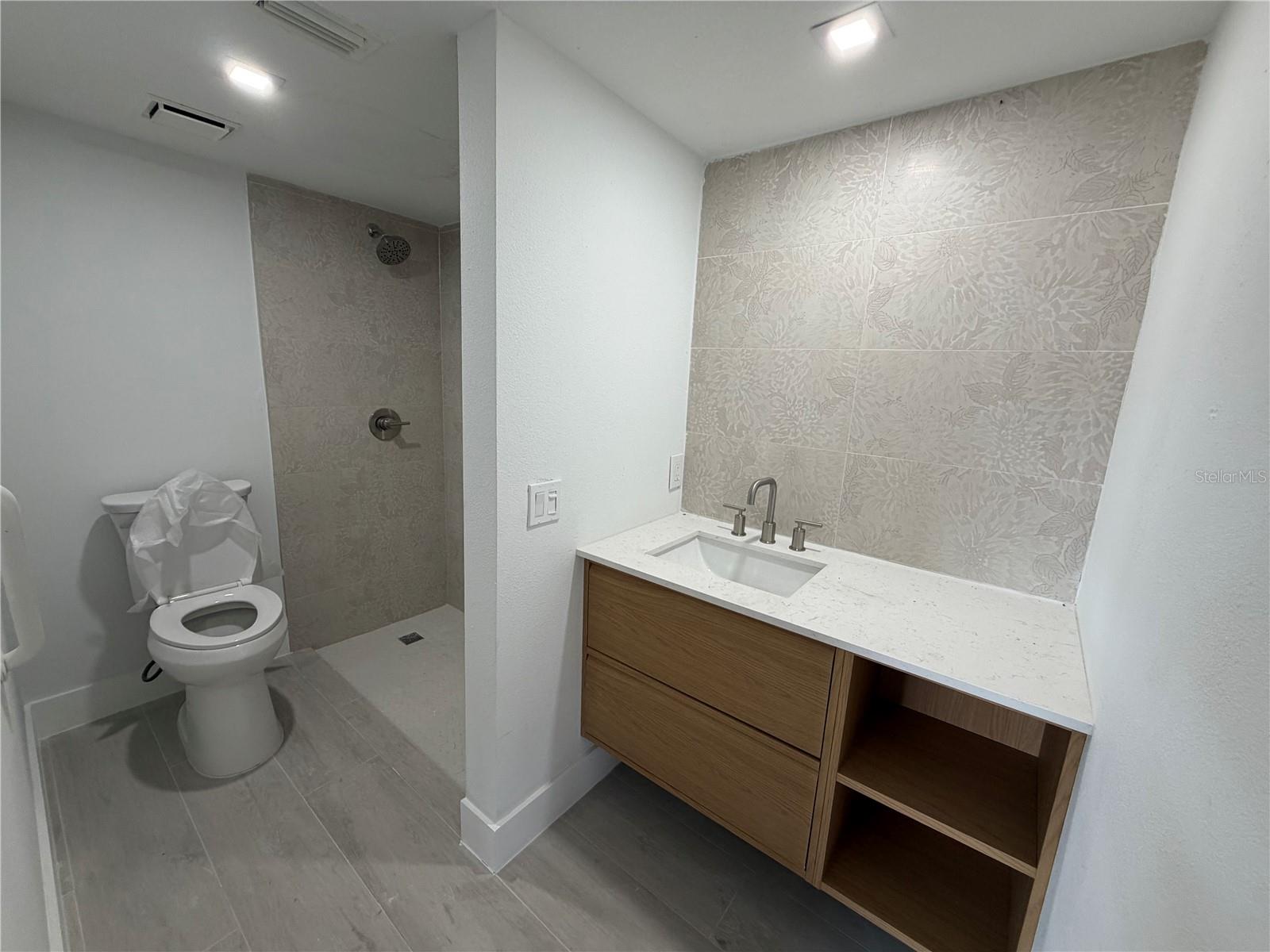 7400 Sunshine Skyway Unit 105, St Petersburg, FL 33711