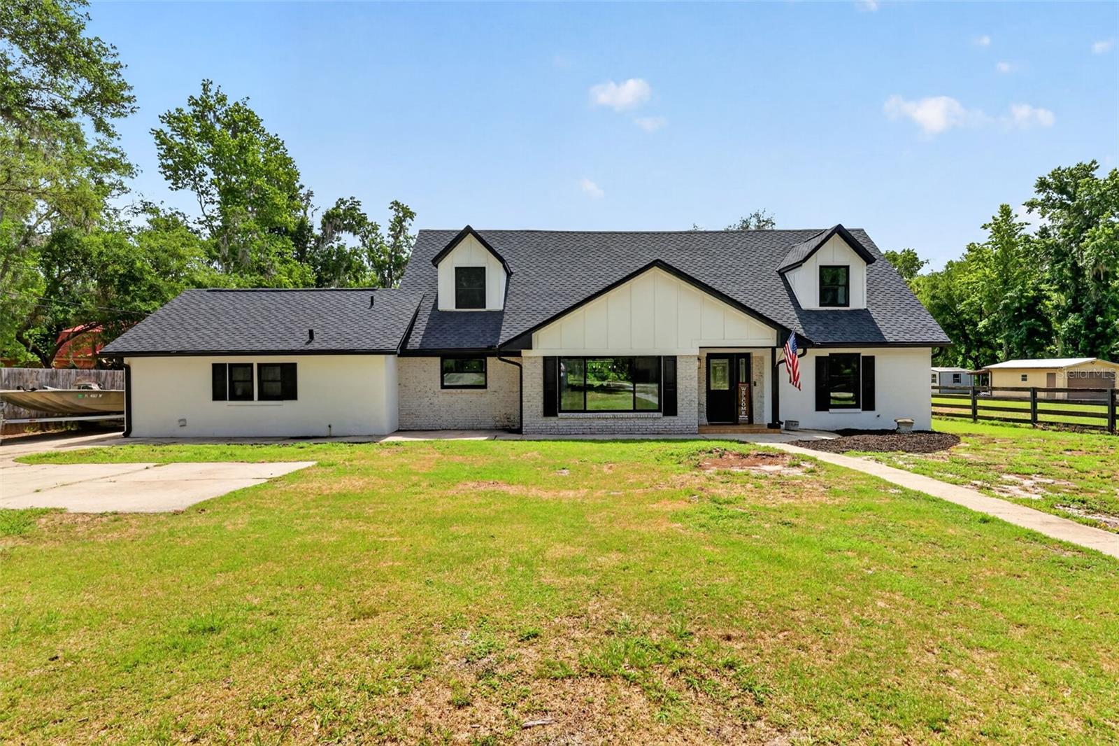 32589 Okaloosa, Sorrento, FL 32776
