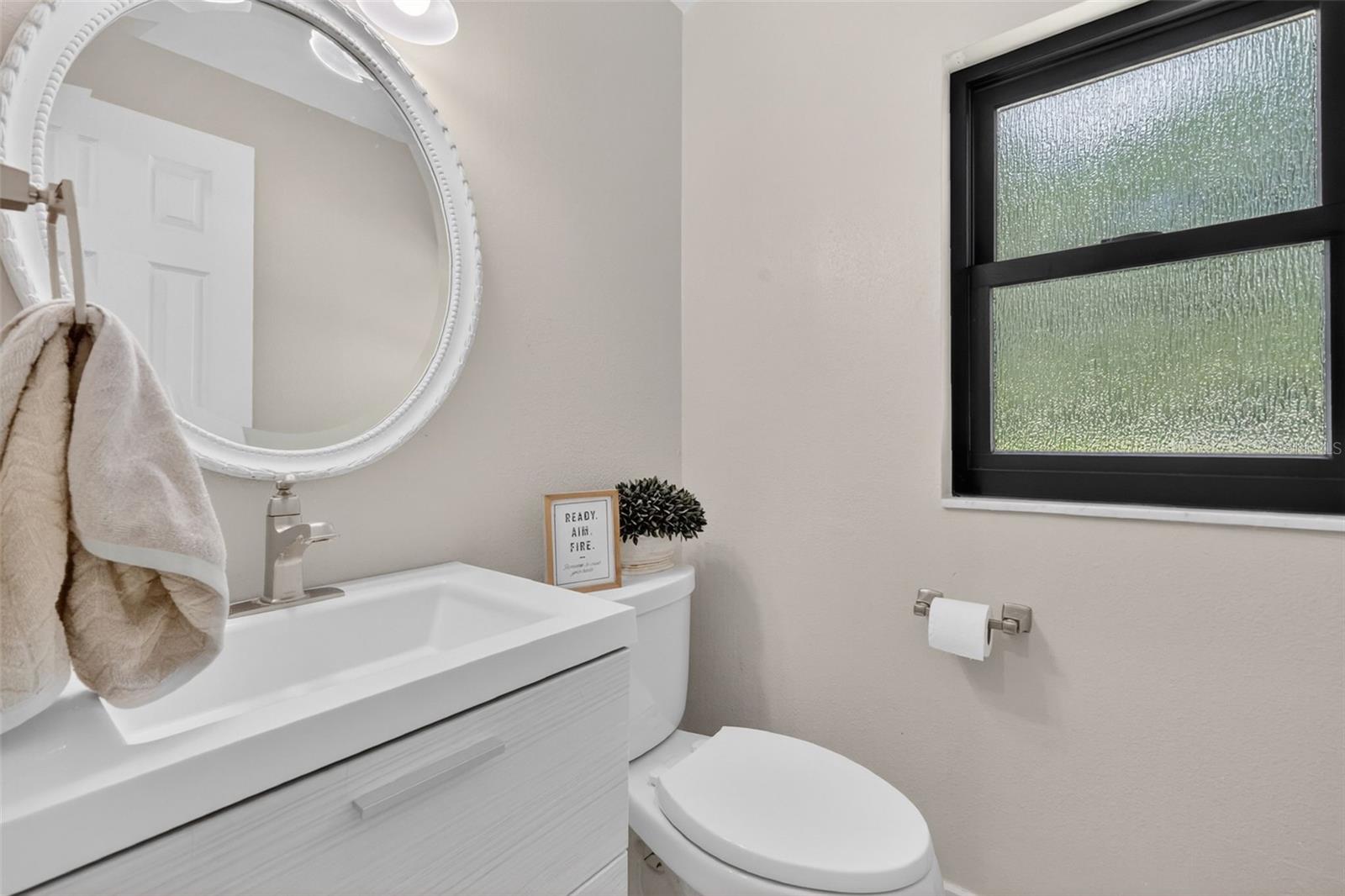 32589 Okaloosa, Sorrento, FL 32776