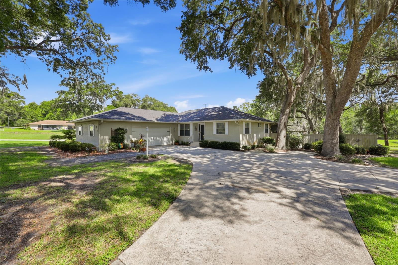 561 28th, Melrose, FL 32666