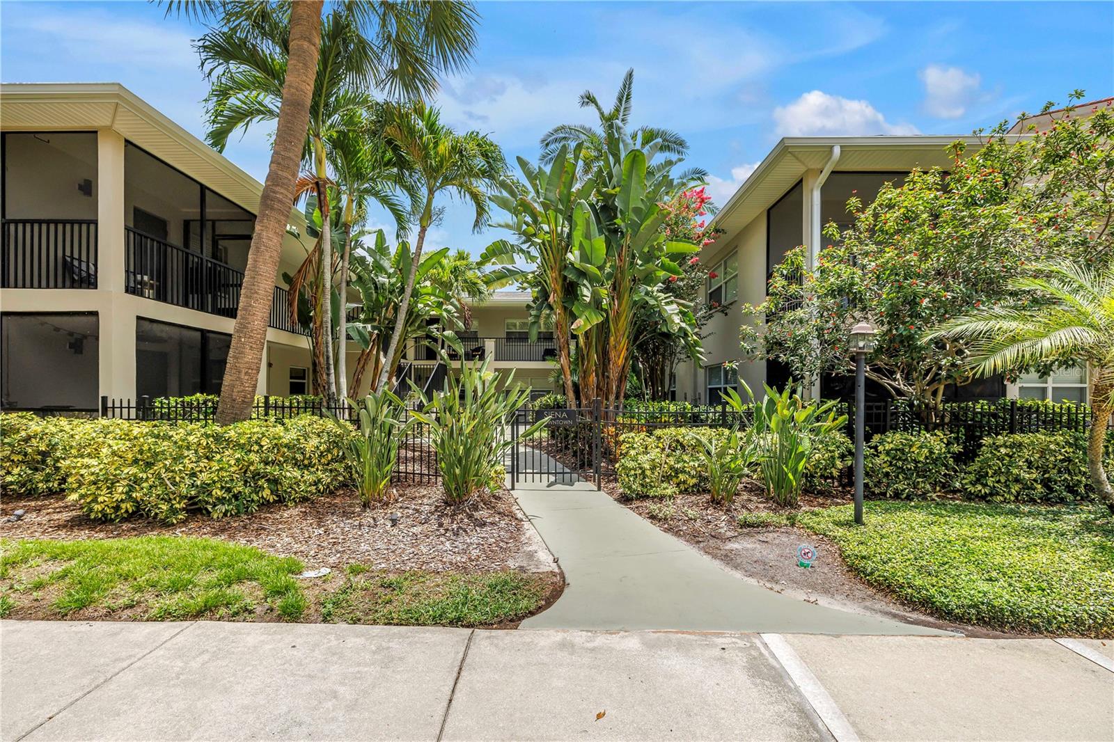 555 3rd Unit 13, St Petersburg, FL 33701