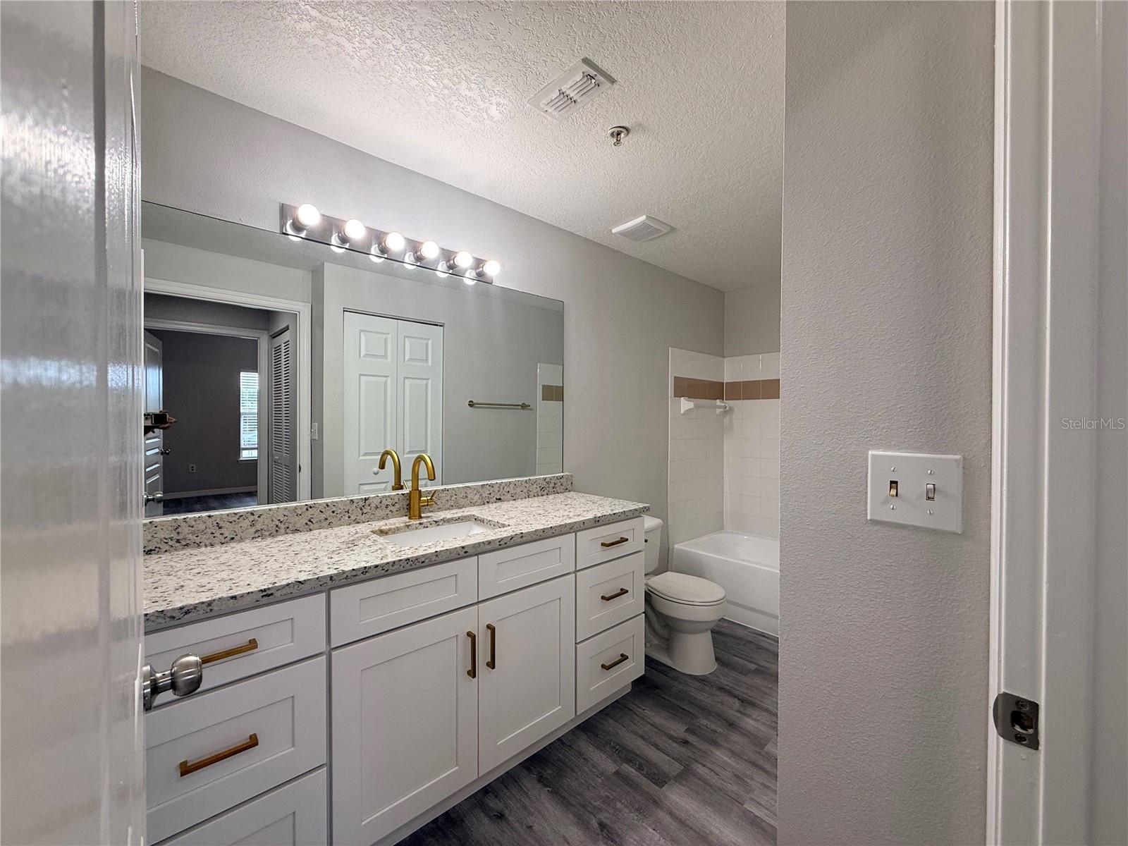 5618 Pinnacle Heights Unit 305, Tampa, FL 33624