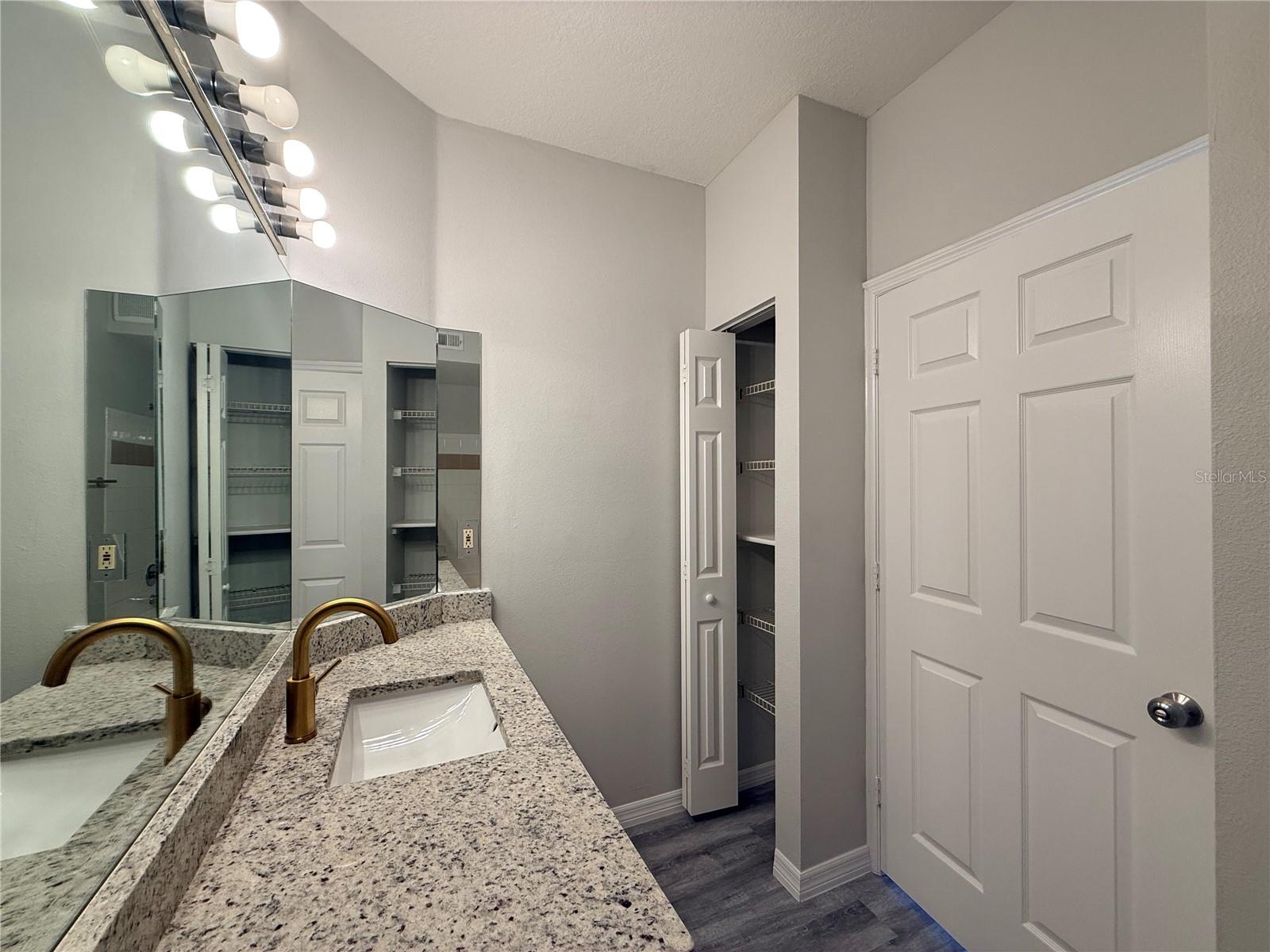 5618 Pinnacle Heights Unit 305, Tampa, FL 33624