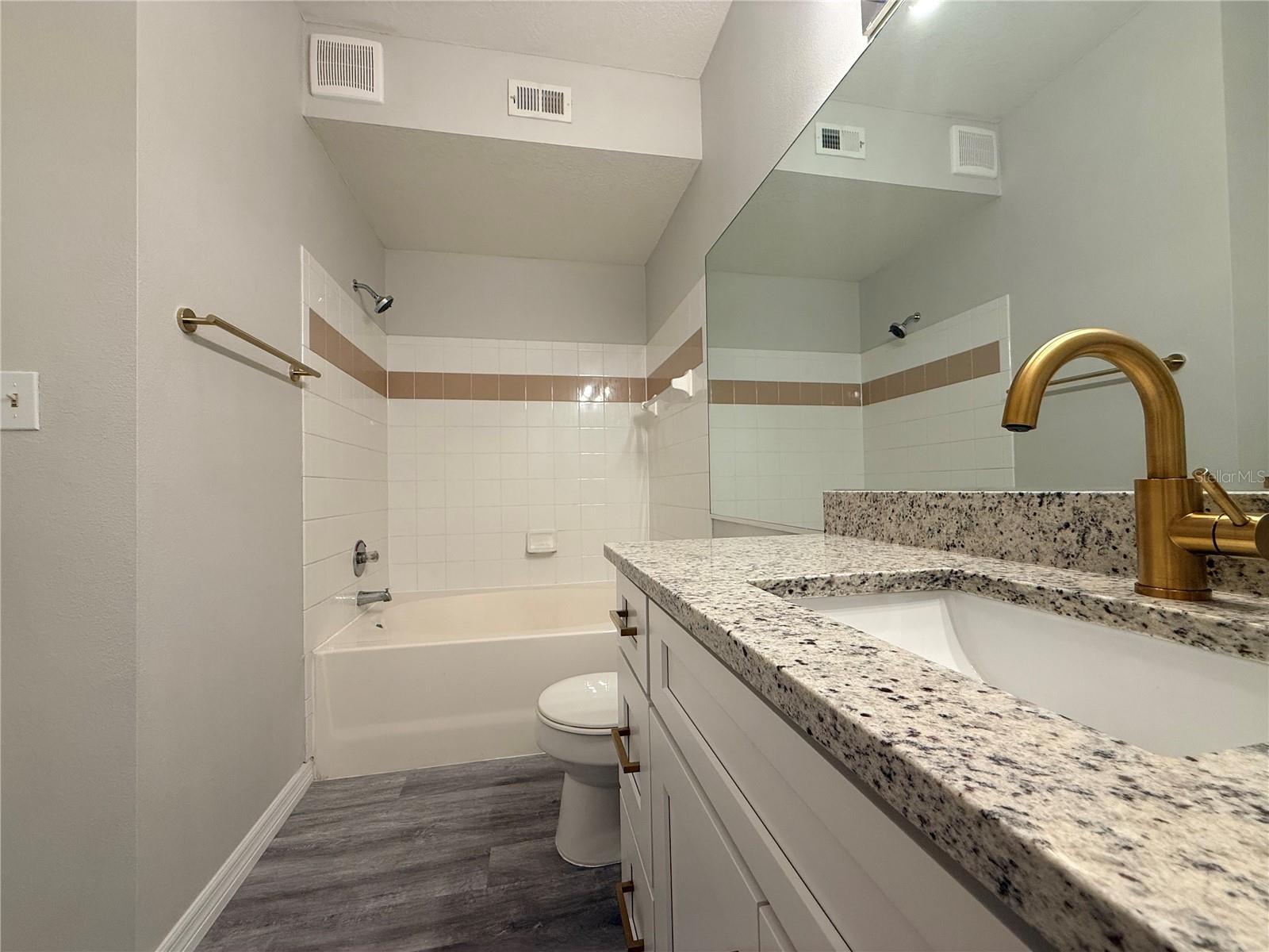 5618 Pinnacle Heights Unit 305, Tampa, FL 33624