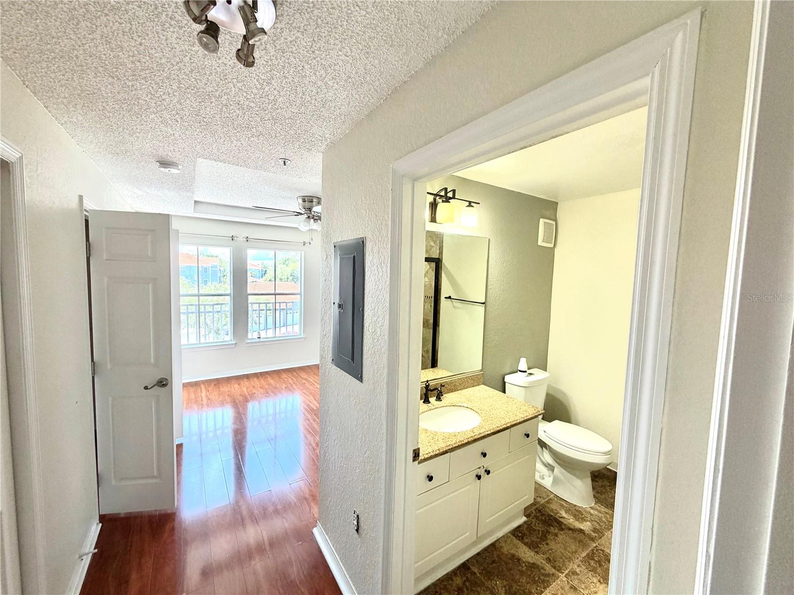 18001 Richmond Place Unit 533, Tampa, FL 33647
