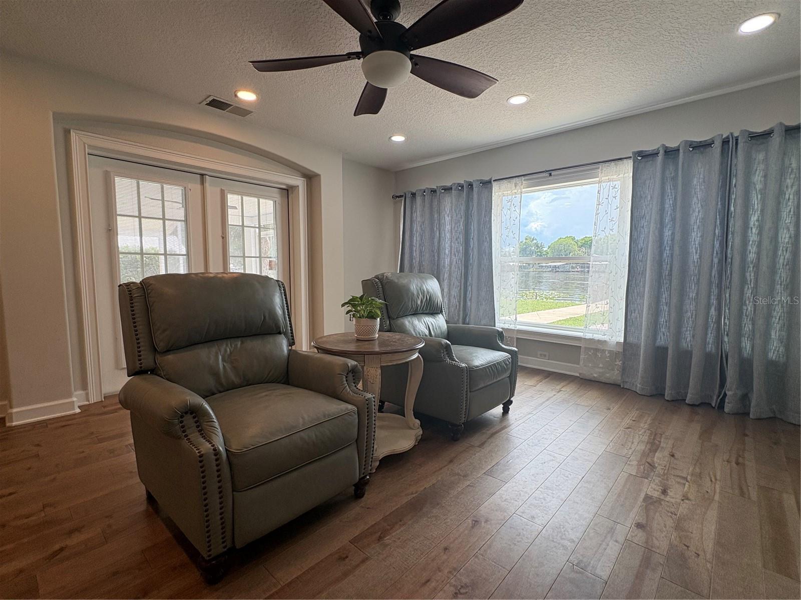 1645 Spring Garden, Astor, FL 32102
