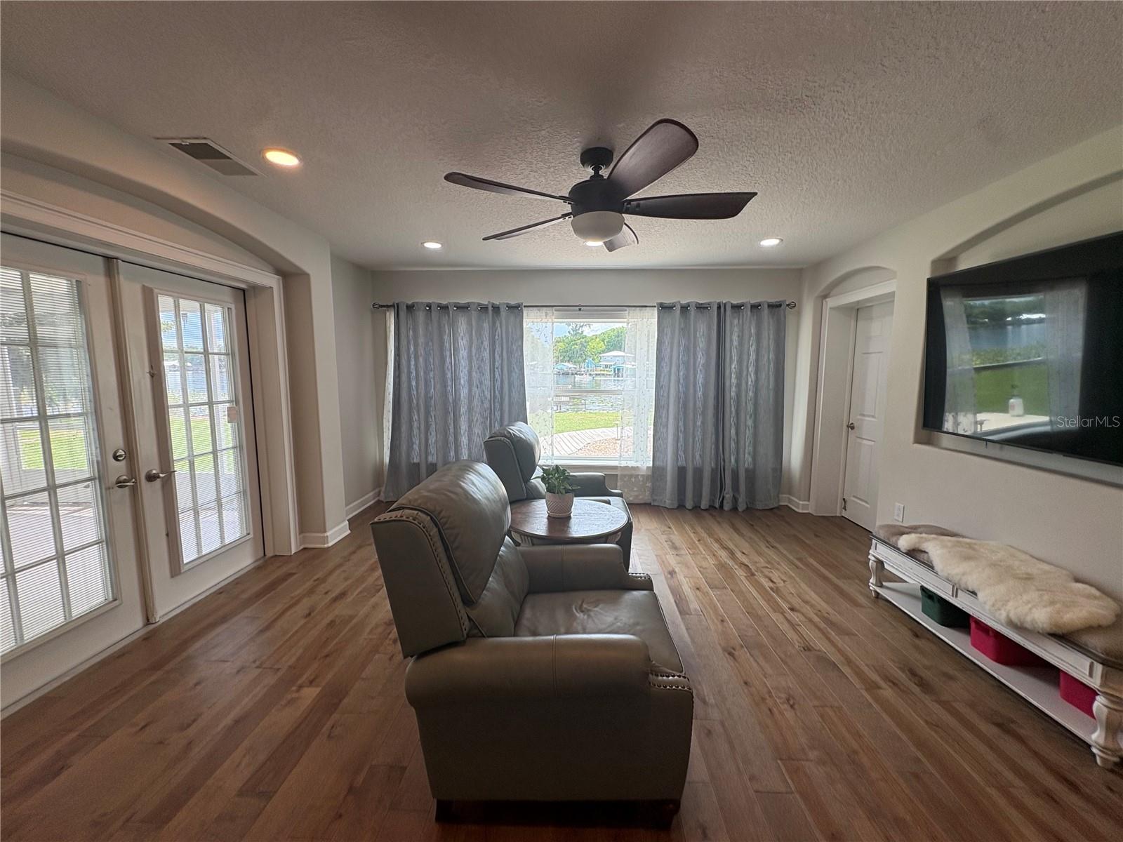 1645 Spring Garden, Astor, FL 32102