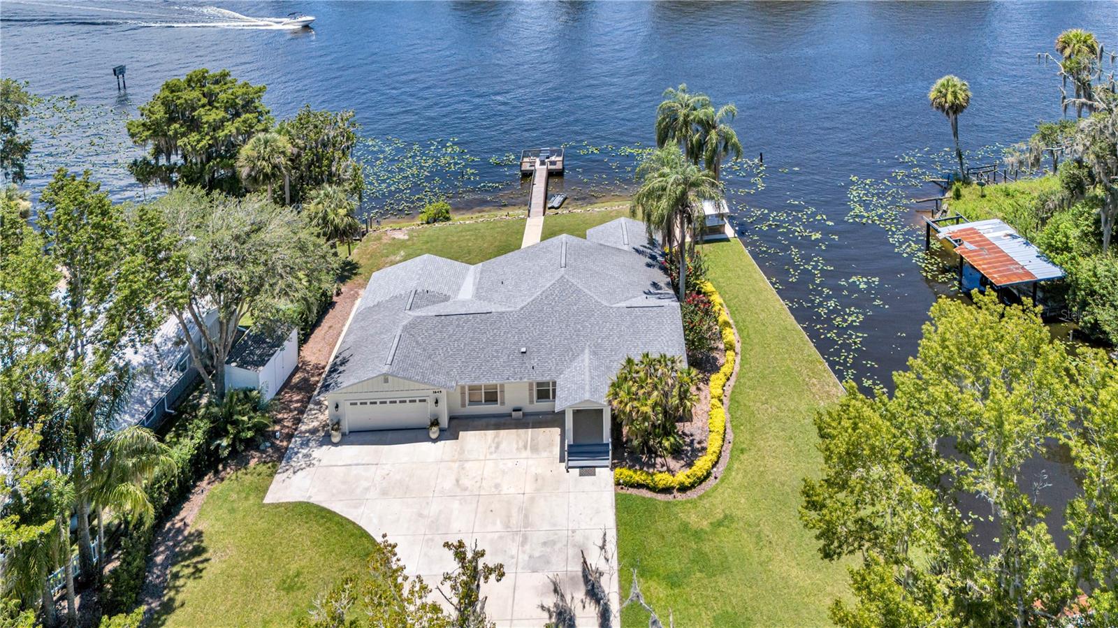 1645 Spring Garden, Astor, FL 32102