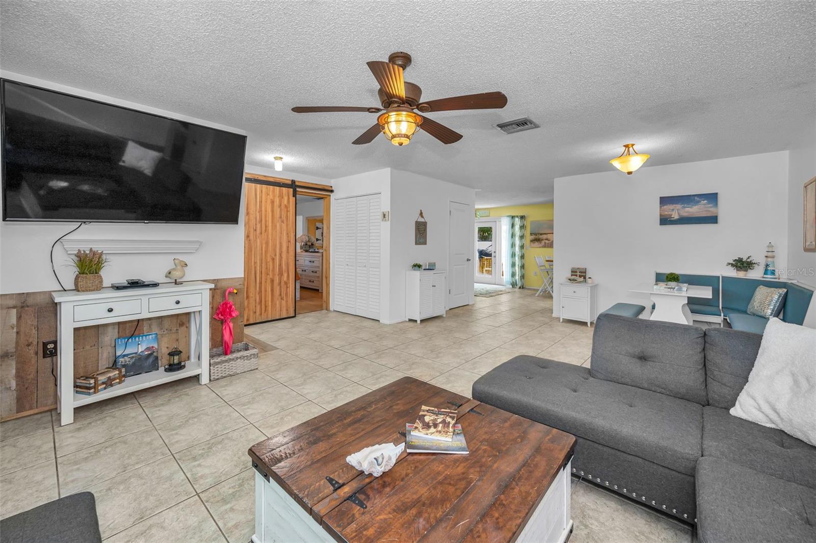505 Whispering Oak, Tarpon Springs, FL 34689
