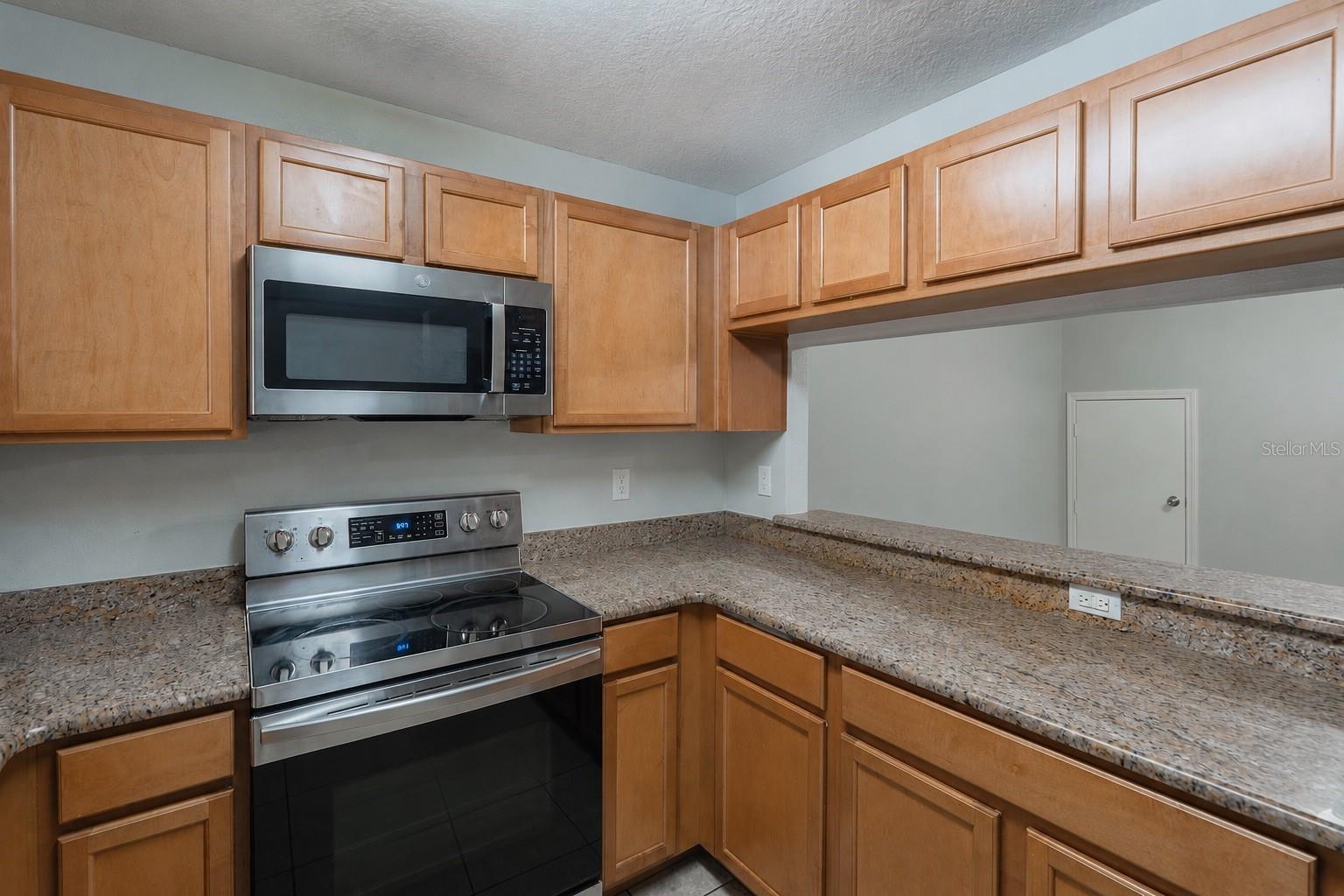 10928 Keys Gate Dr, Riverview, FL 33579