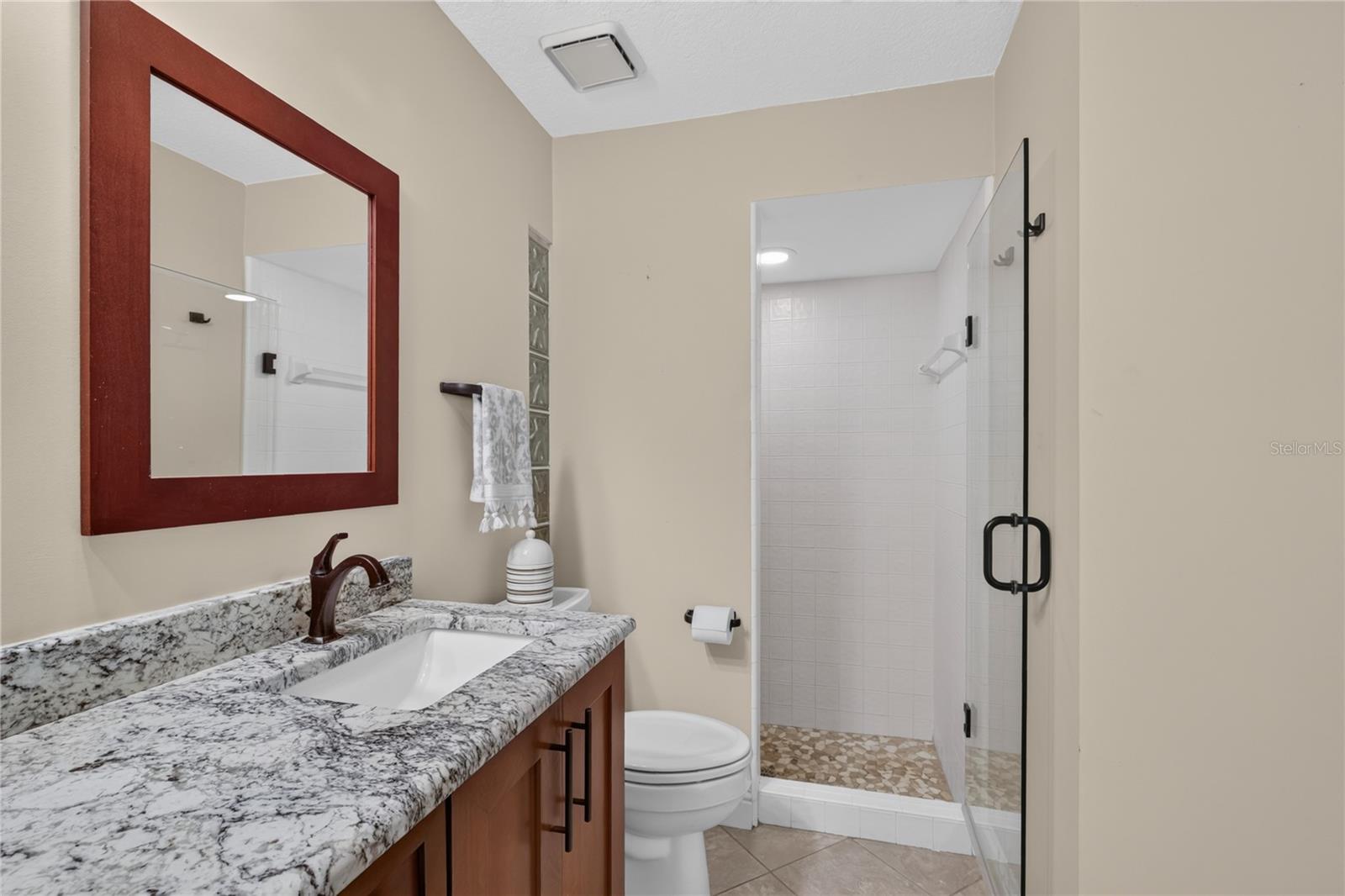 16720 Beauclaire Ct, Tavares, FL 32778